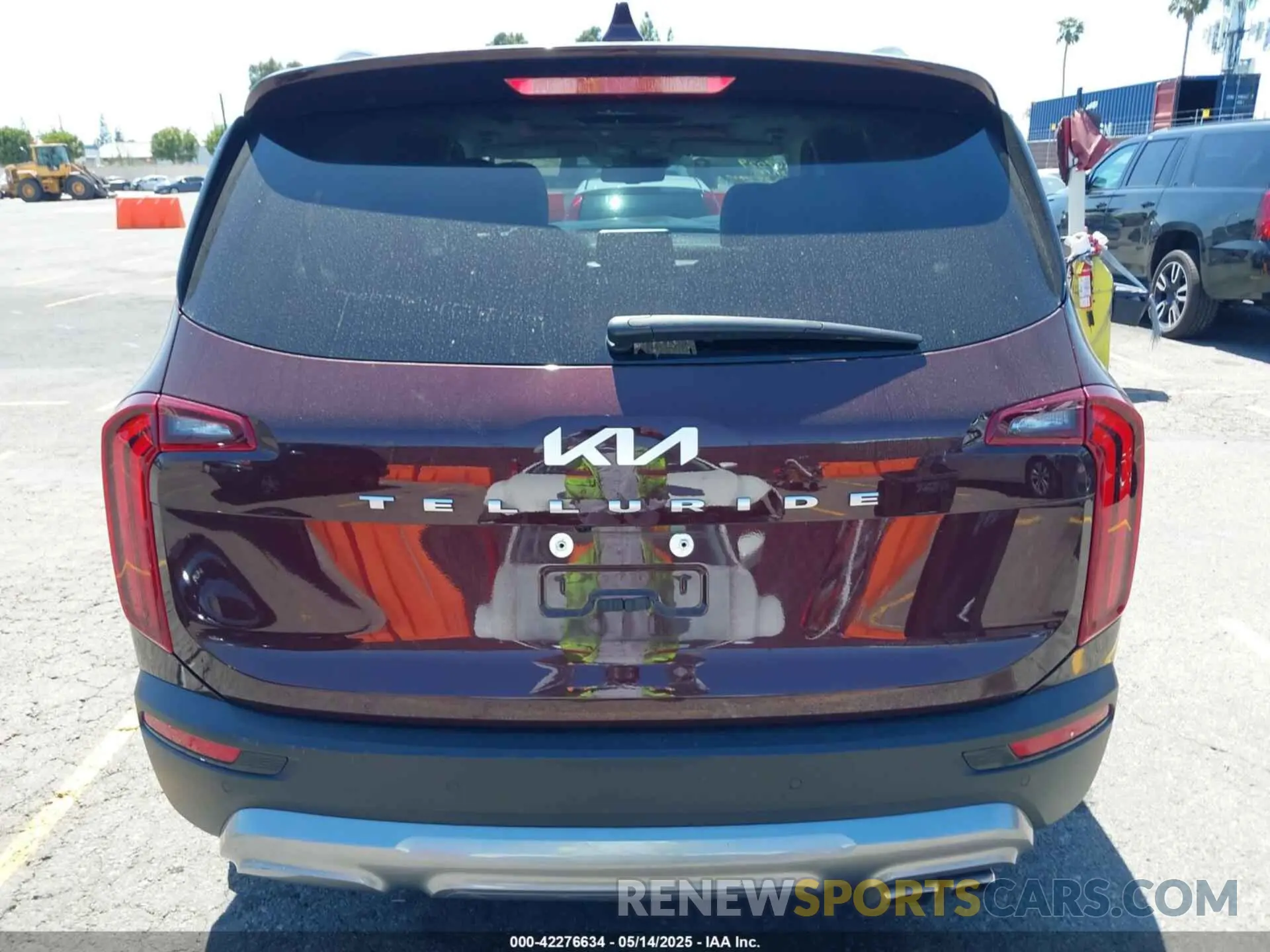 17 Photograph of a damaged car 5XYP34HC9NG265433 KIA TELLURIDE 2022