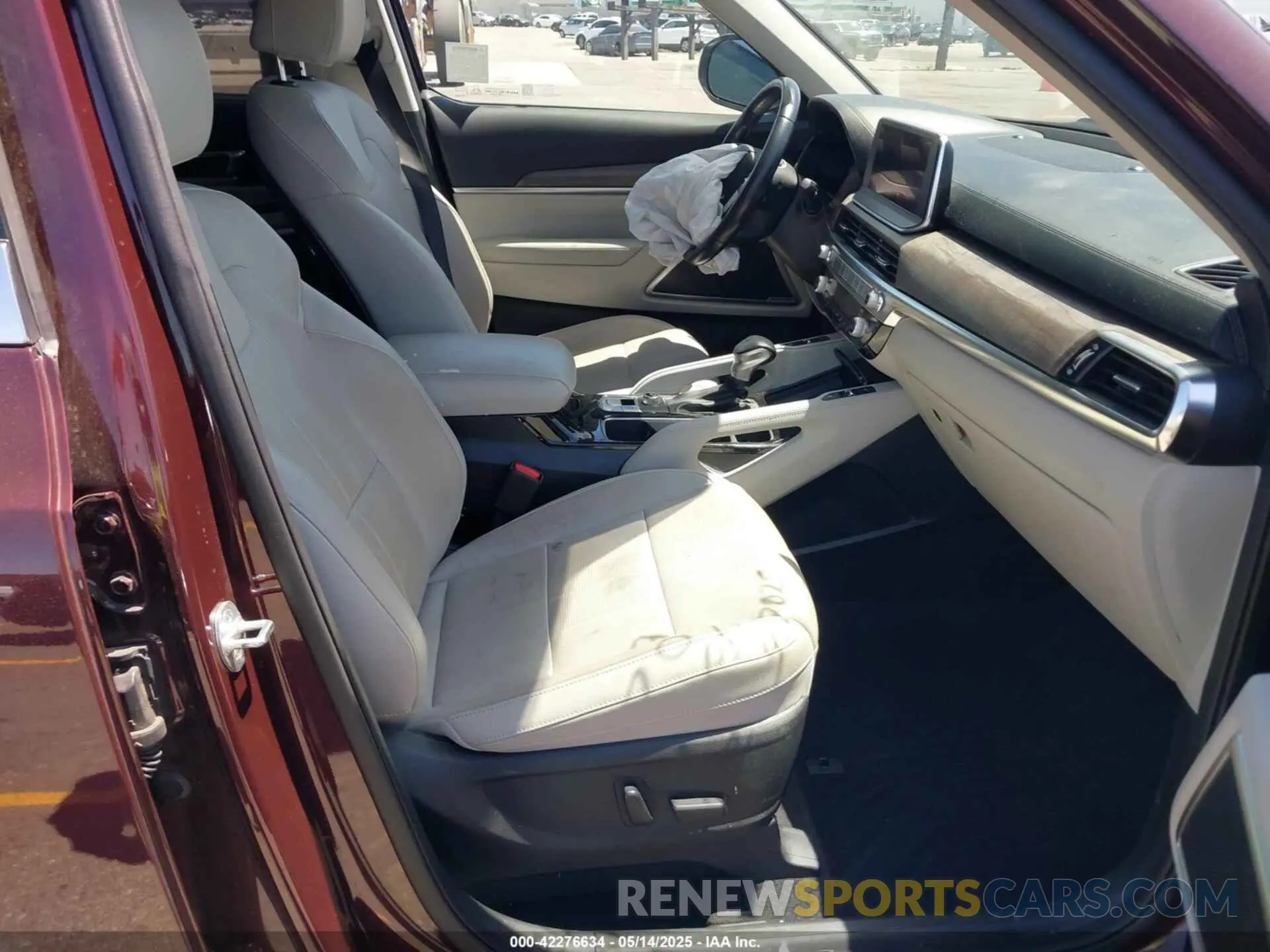 5 Photograph of a damaged car 5XYP34HC9NG265433 KIA TELLURIDE 2022