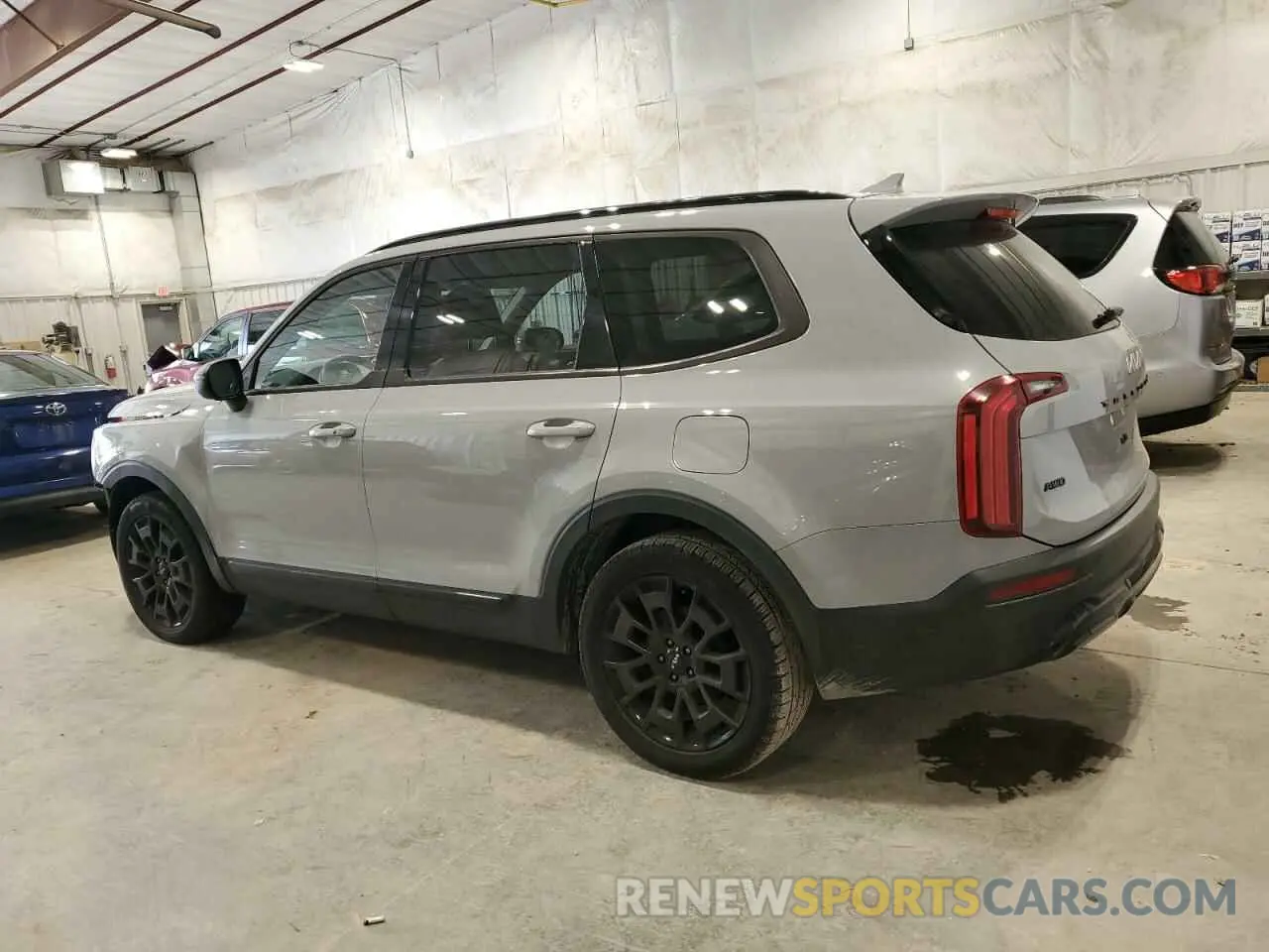 2 Photograph of a damaged car 5XYP3DHC1NG286177 KIA TELLURIDE 2022