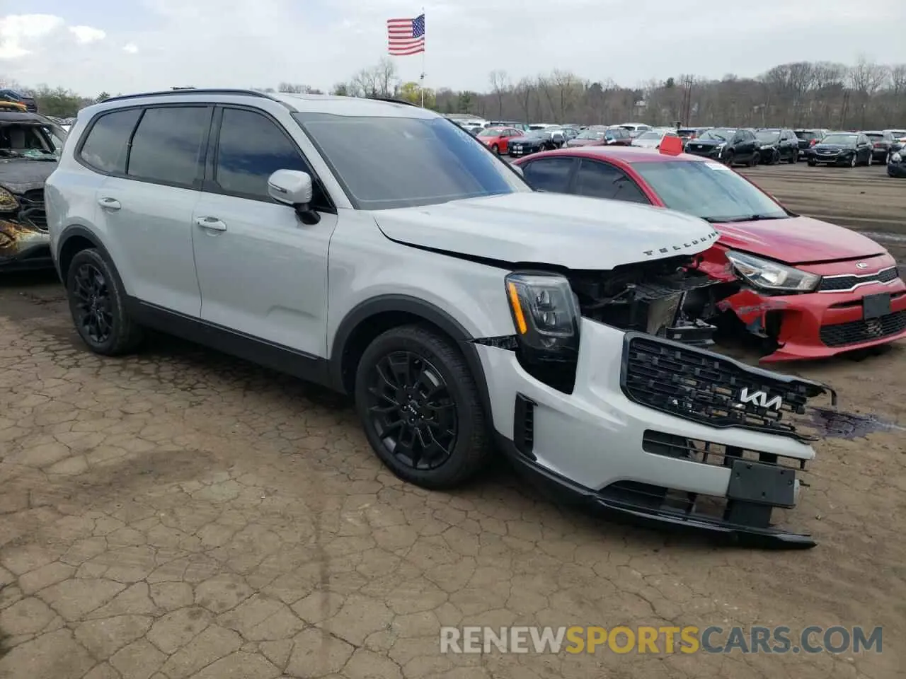 4 Photograph of a damaged car 5XYP3DHC2NG286723 KIA TELLURIDE 2022