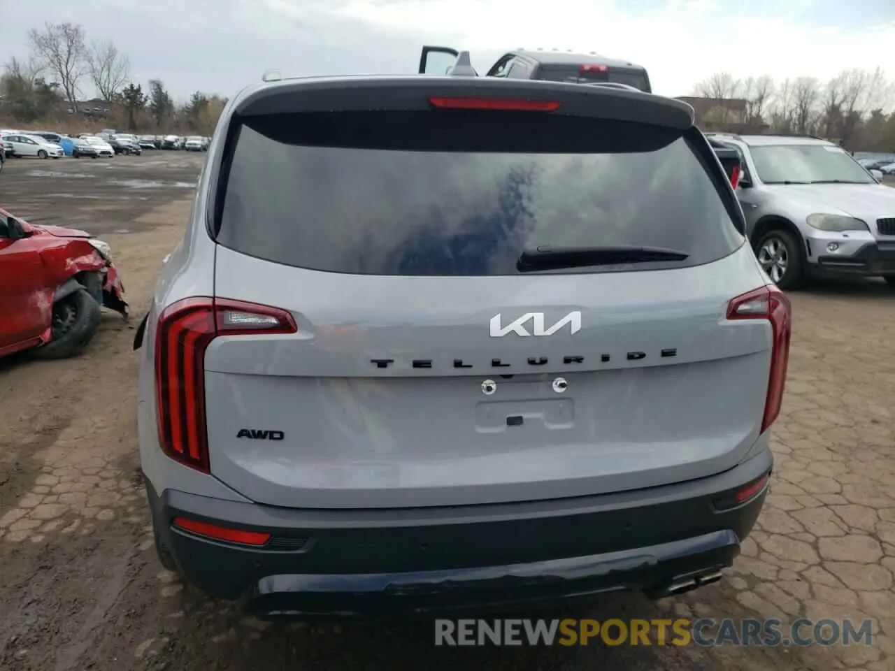 6 Photograph of a damaged car 5XYP3DHC2NG286723 KIA TELLURIDE 2022
