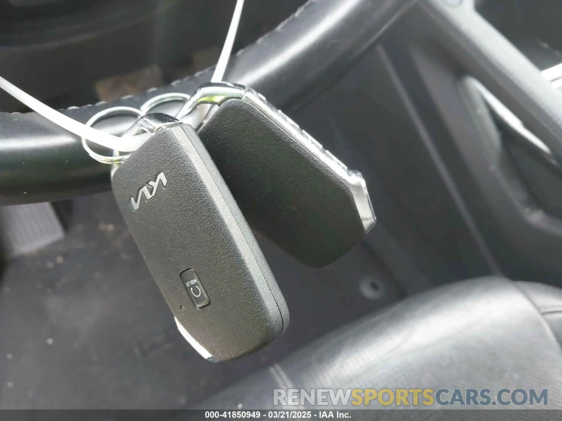 11 Photograph of a damaged car 5XYP3DHC3NG204367 KIA TELLURIDE 2022