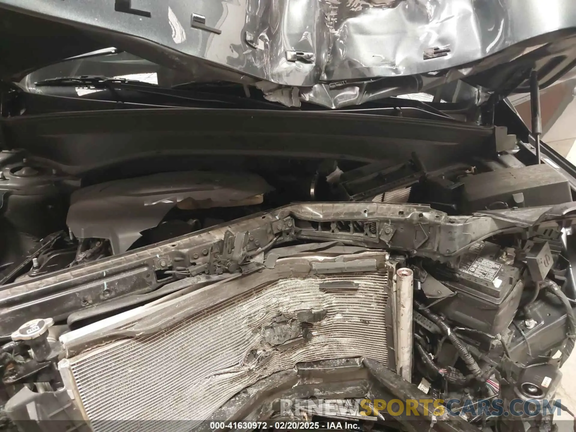 10 Photograph of a damaged car 5XYP3DHC4NG209772 KIA TELLURIDE 2022