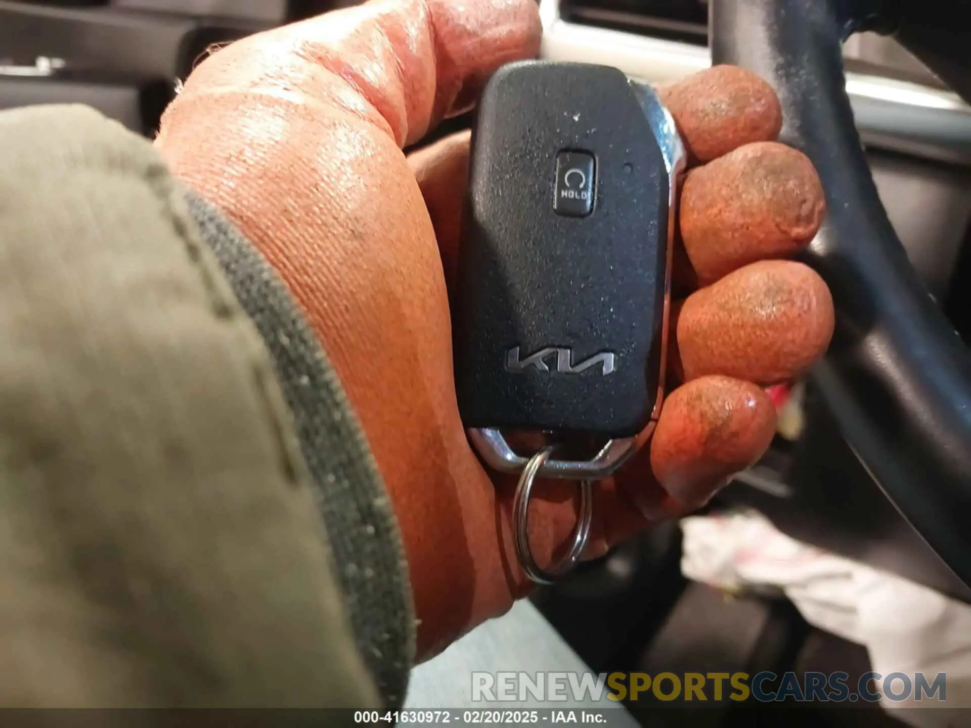 11 Photograph of a damaged car 5XYP3DHC4NG209772 KIA TELLURIDE 2022