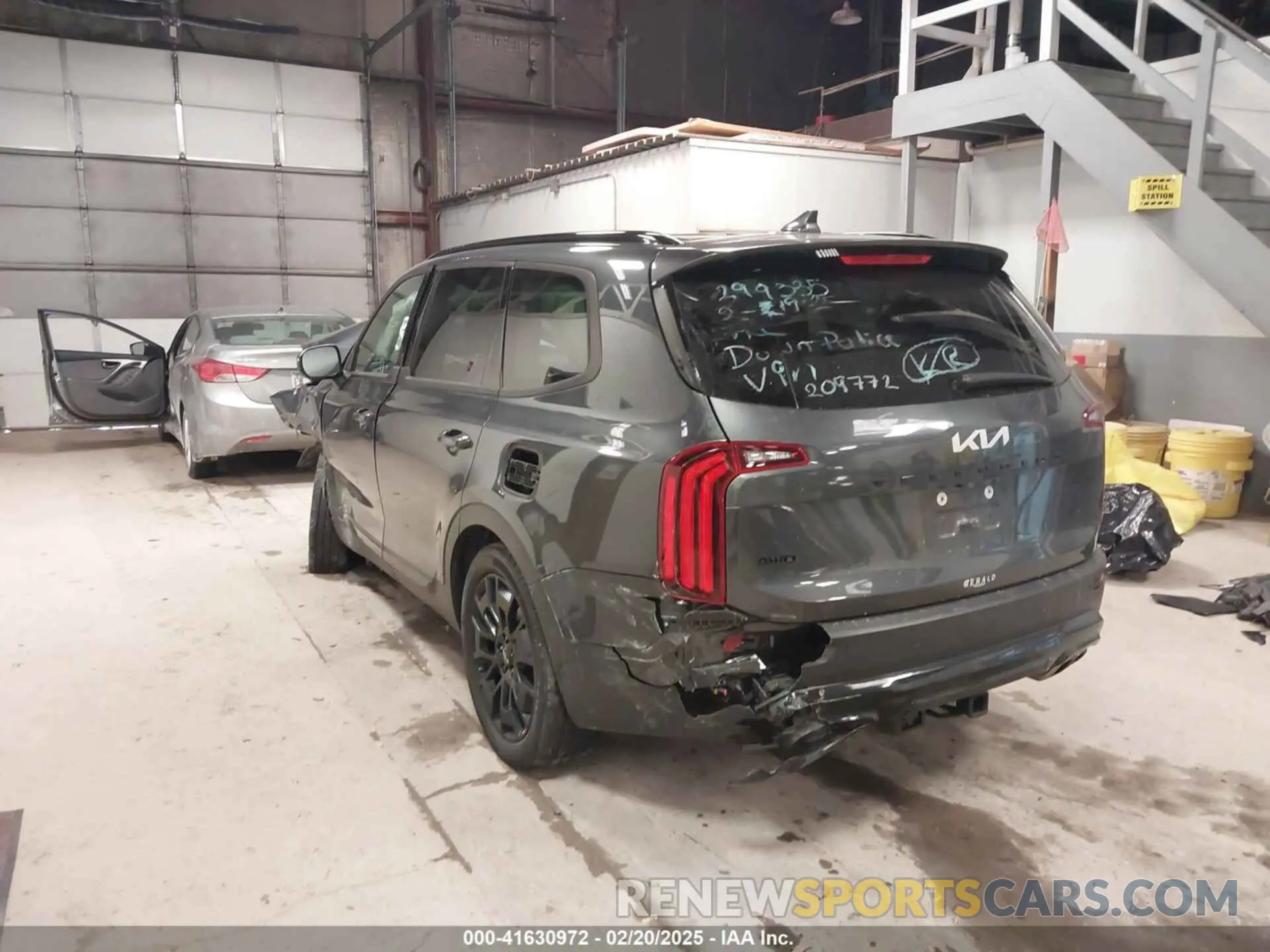 3 Photograph of a damaged car 5XYP3DHC4NG209772 KIA TELLURIDE 2022
