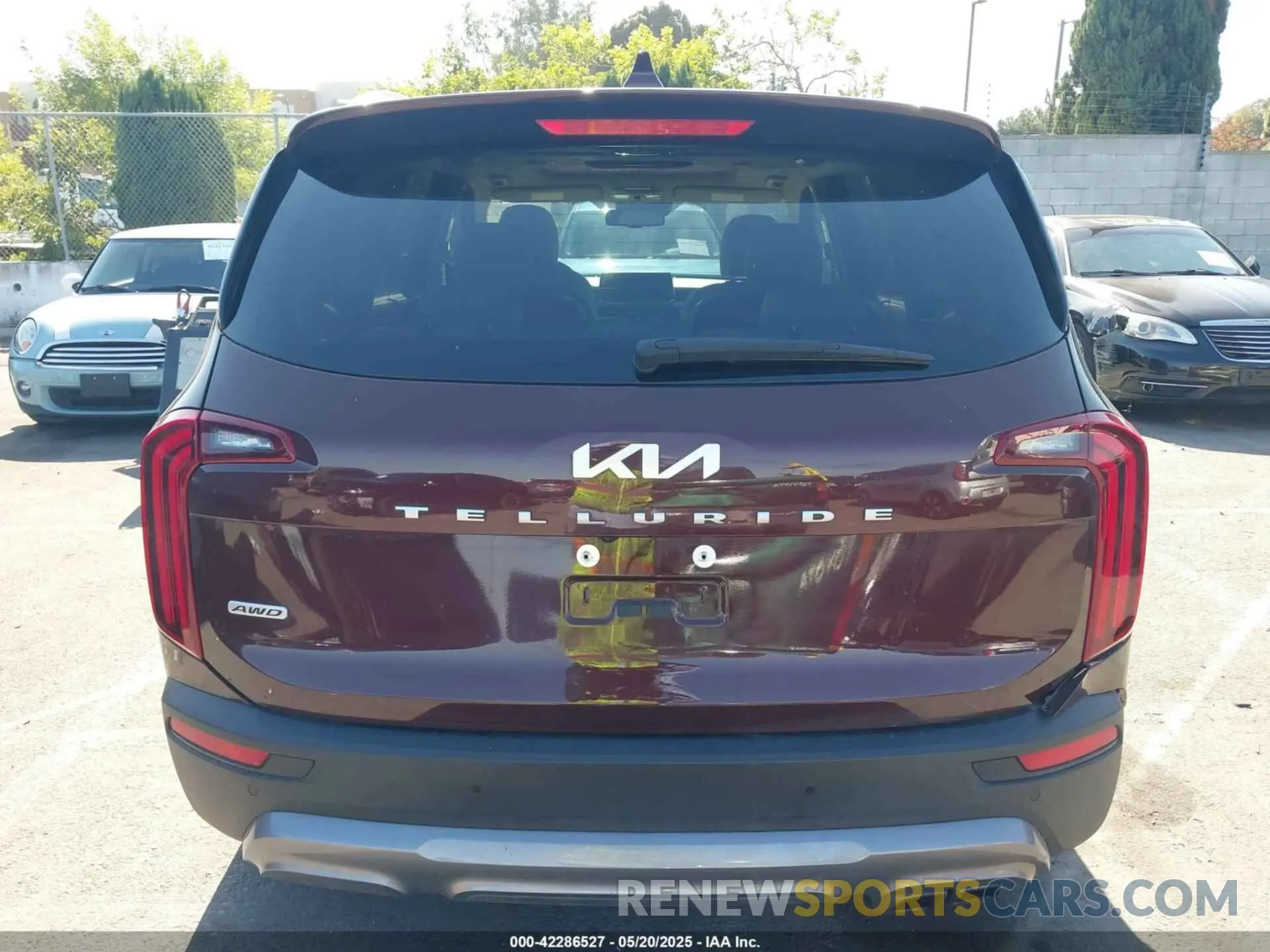 16 Photograph of a damaged car 5XYP3DHC5NG230081 KIA TELLURIDE 2022