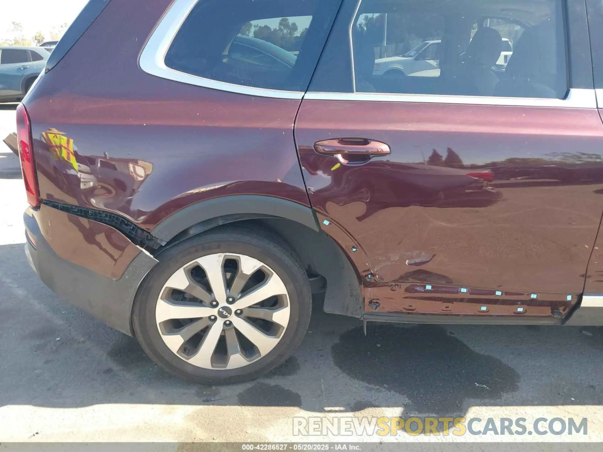 6 Photograph of a damaged car 5XYP3DHC5NG230081 KIA TELLURIDE 2022