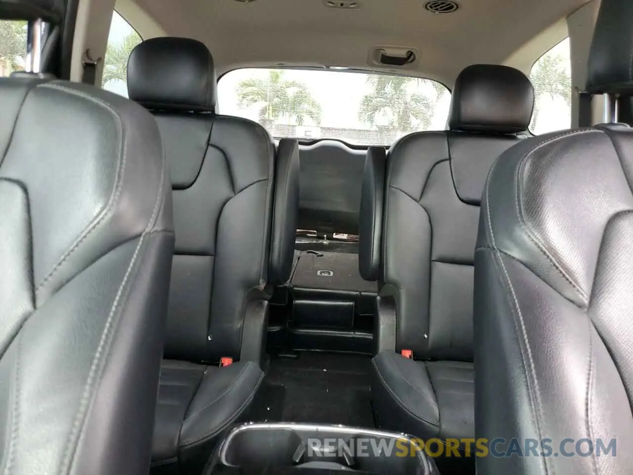 10 Photograph of a damaged car 5XYP3DHC6NG265213 KIA TELLURIDE 2022