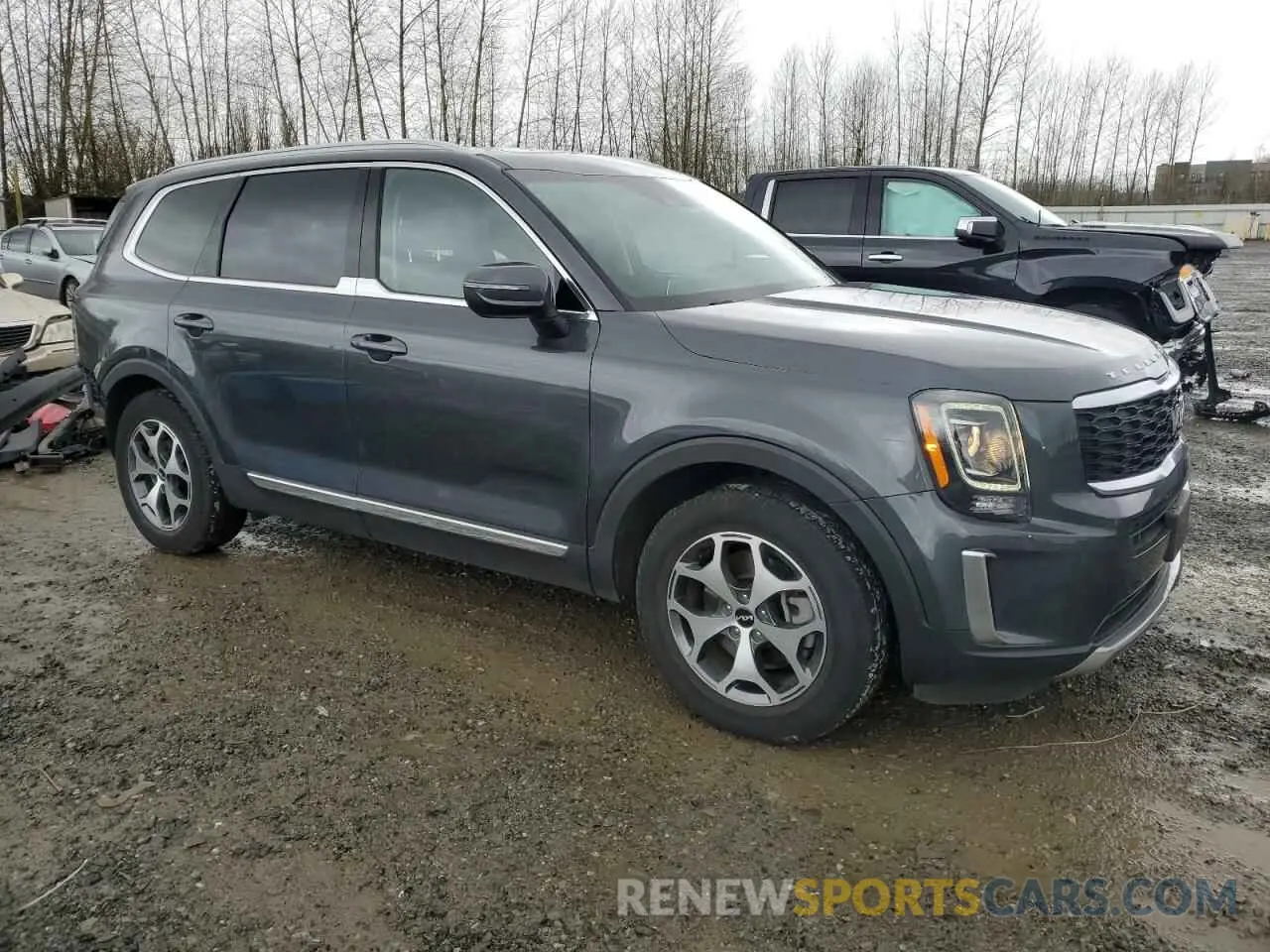 4 Photograph of a damaged car 5XYP3DHC8NG229605 KIA TELLURIDE 2022