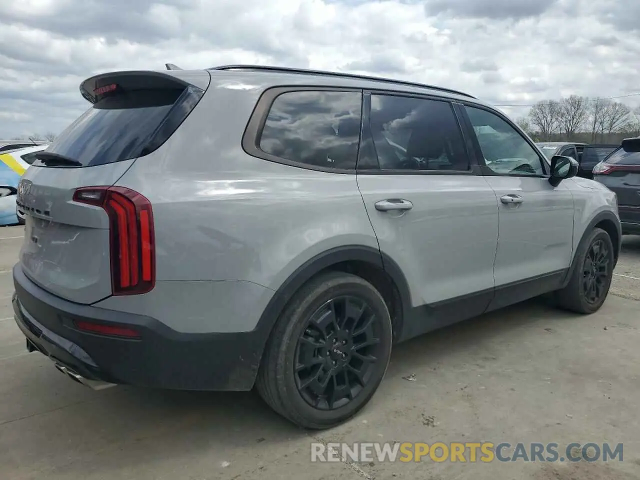 3 Photograph of a damaged car 5XYP5DHC1NG241833 KIA TELLURIDE 2022