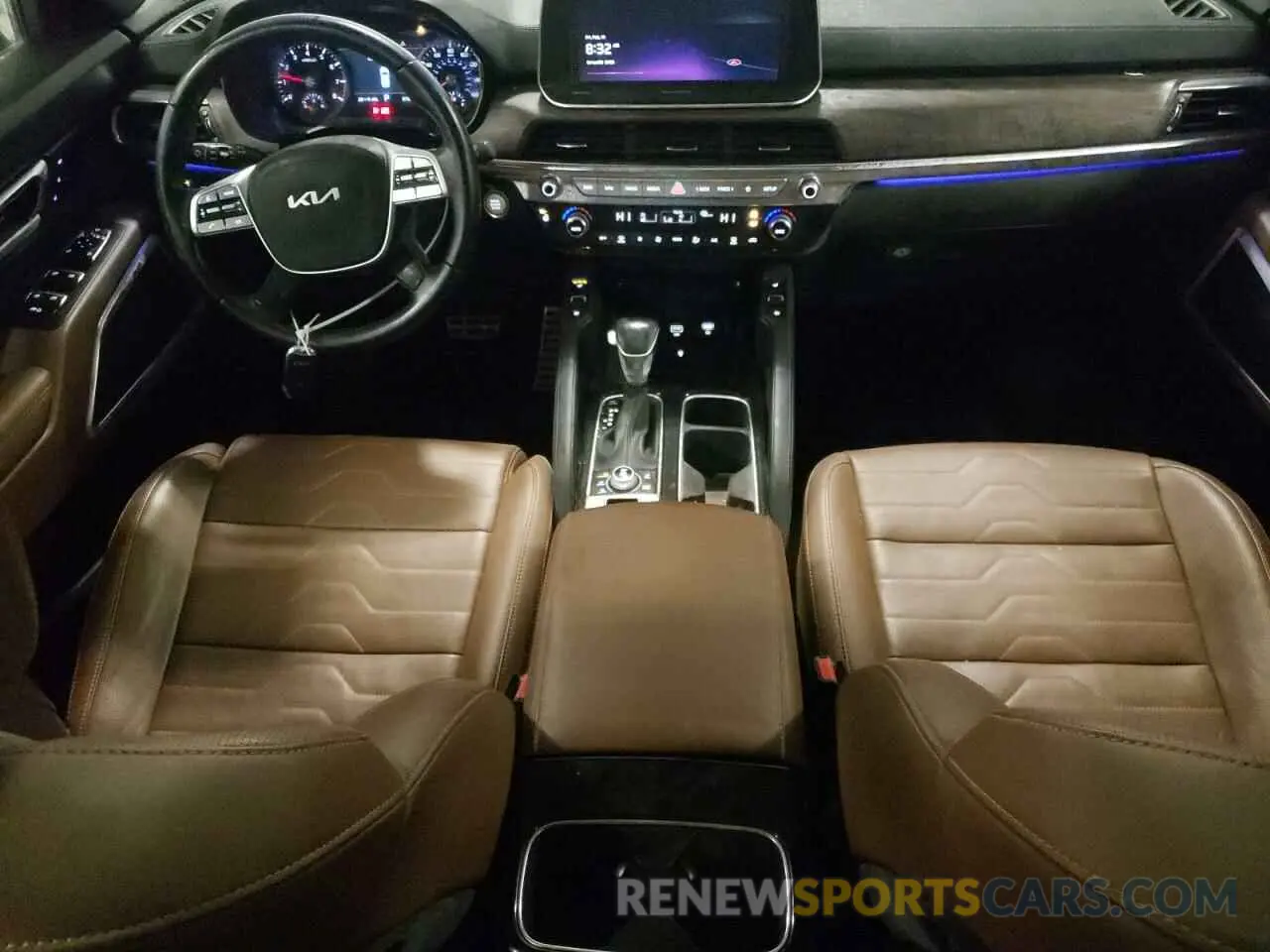 8 Photograph of a damaged car 5XYP5DHC3NG290774 KIA TELLURIDE 2022