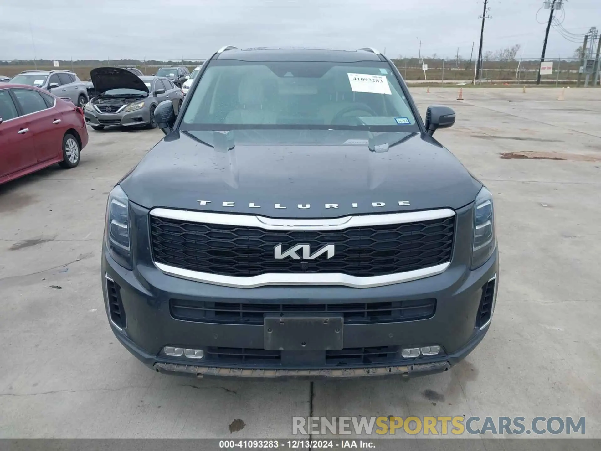 11 Photograph of a damaged car 5XYP5DHC3NG317214 KIA TELLURIDE 2022