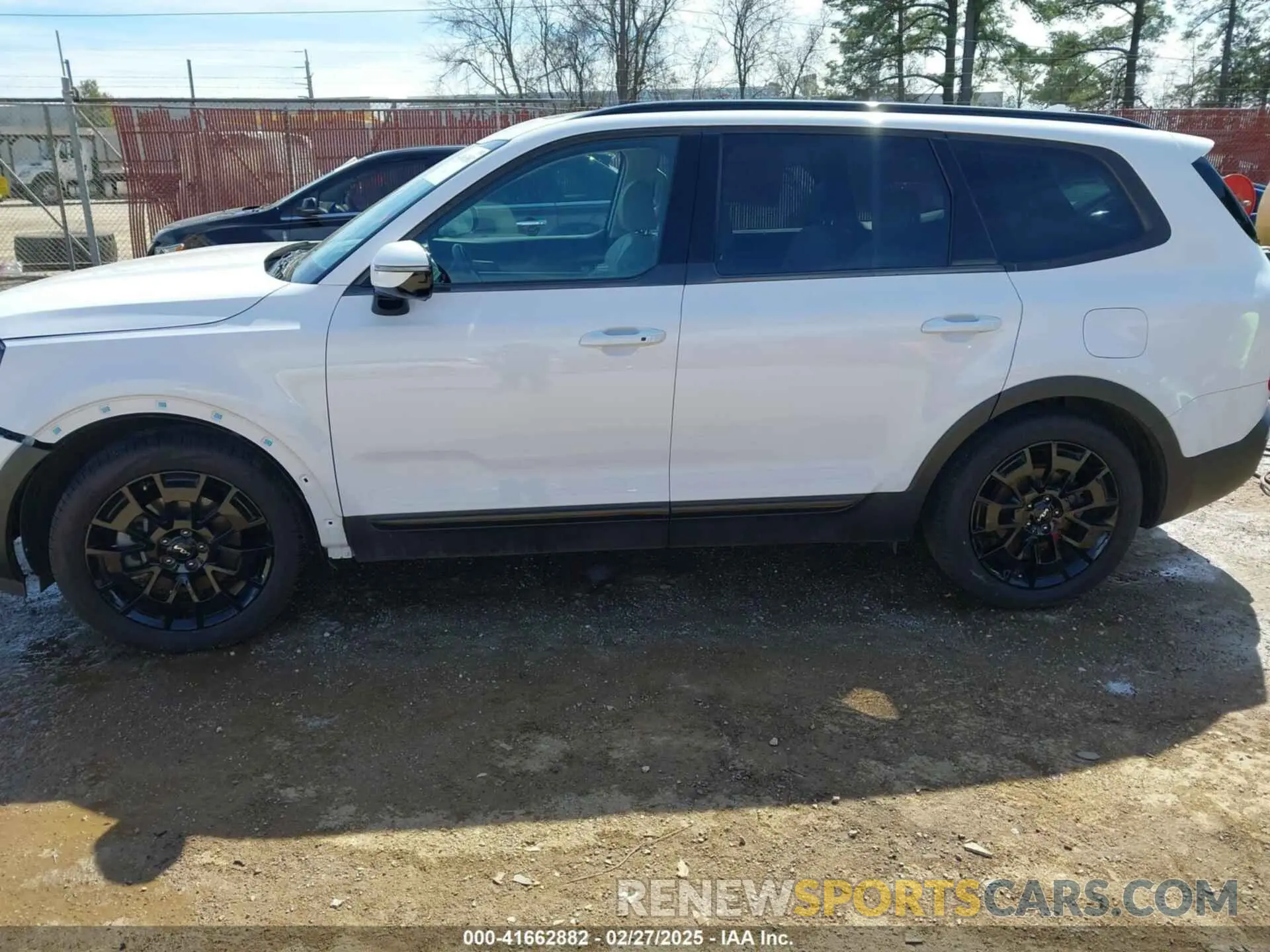 14 Photograph of a damaged car 5XYP5DHC4NG272901 KIA TELLURIDE 2022