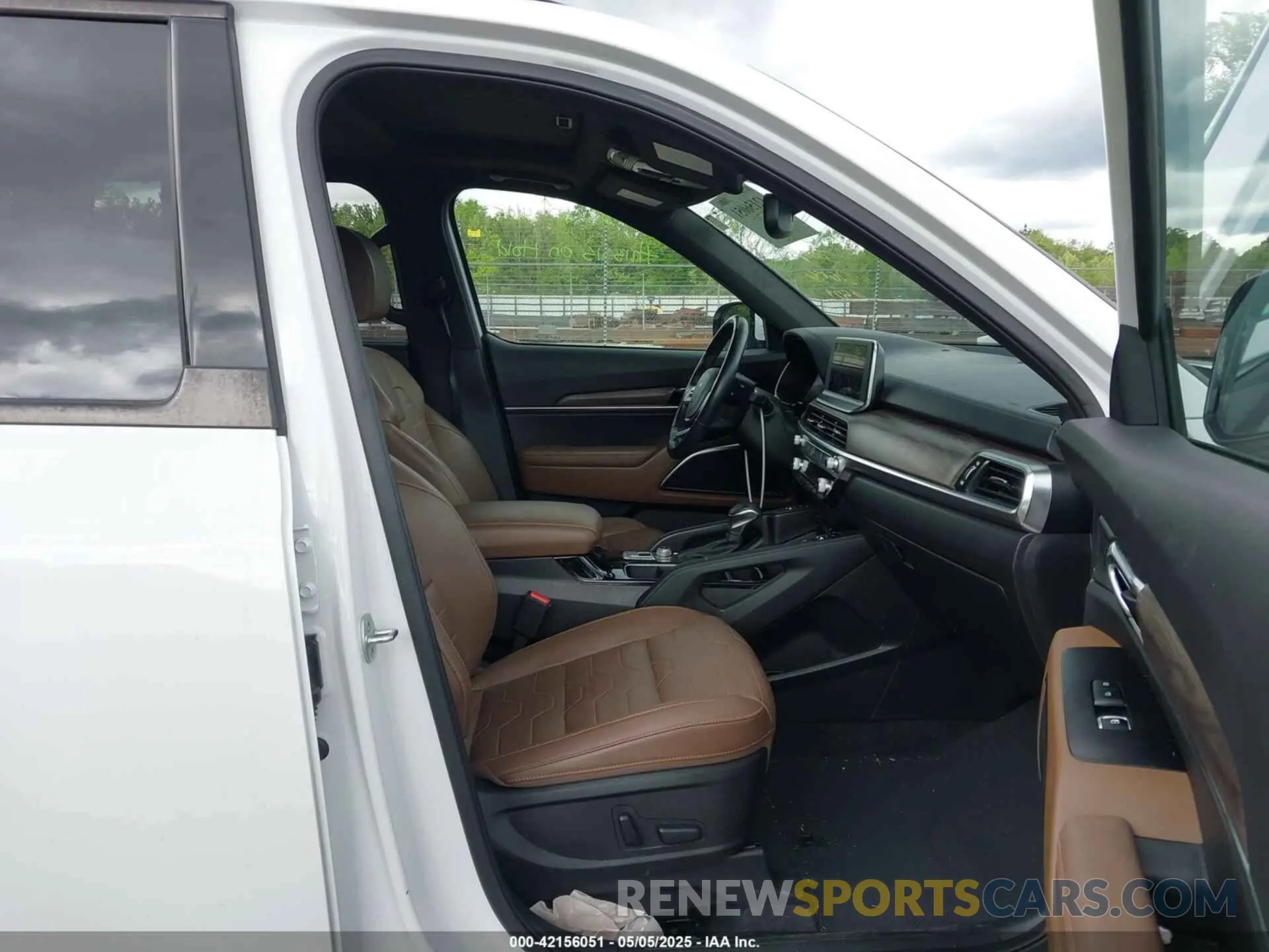 5 Photograph of a damaged car 5XYP5DHC7NG226138 KIA TELLURIDE 2022