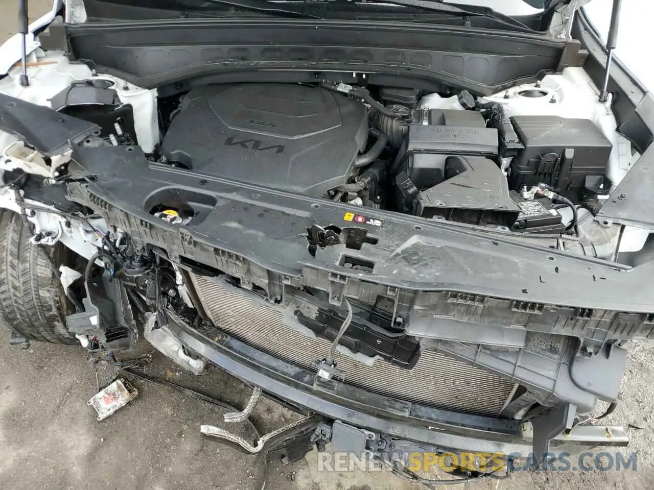 13 Photograph of a damaged car 5XYP5DHC8NG256037 KIA TELLURIDE 2022