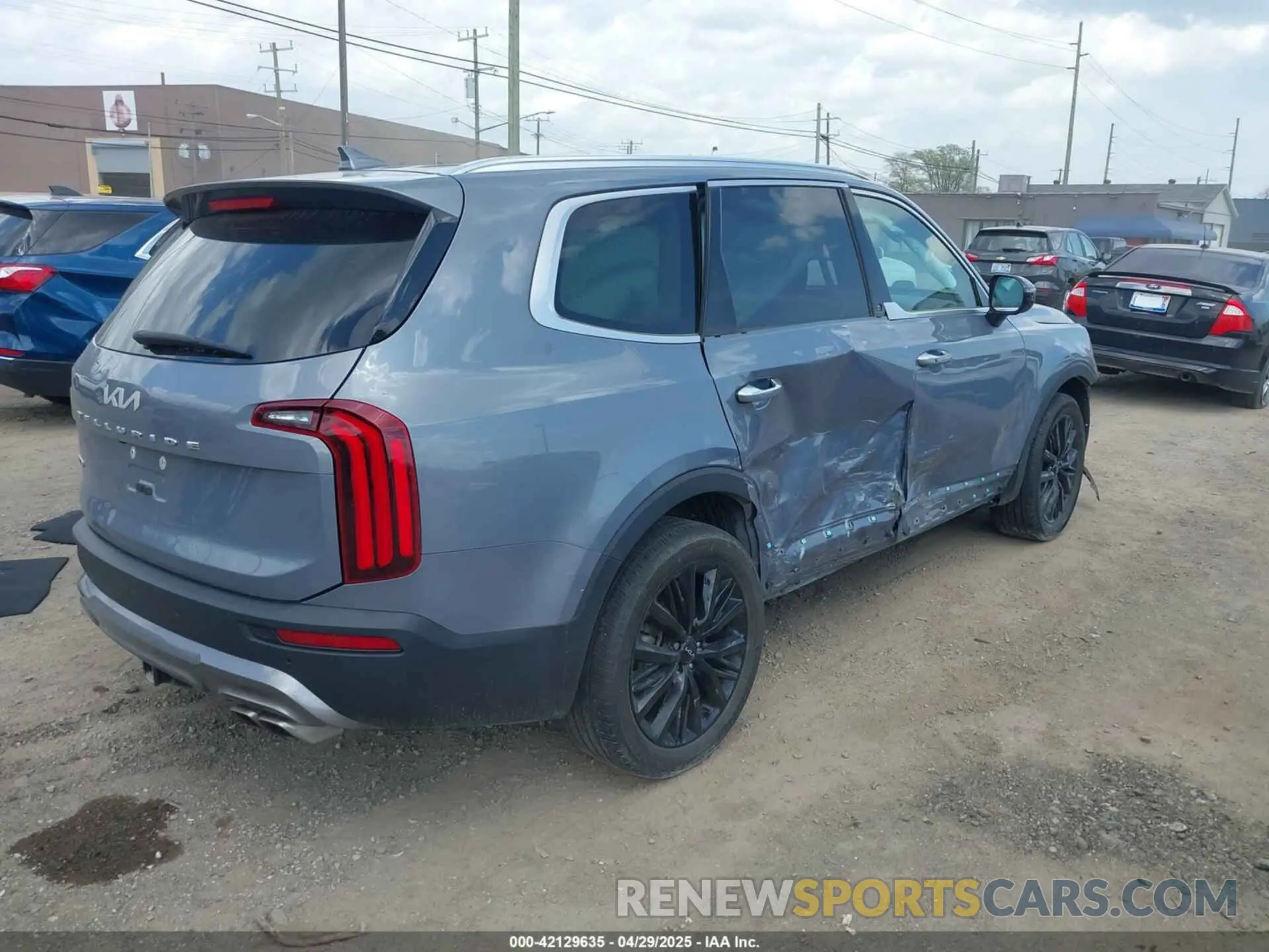 4 Photograph of a damaged car 5XYP5DHCXNG312382 KIA TELLURIDE 2022