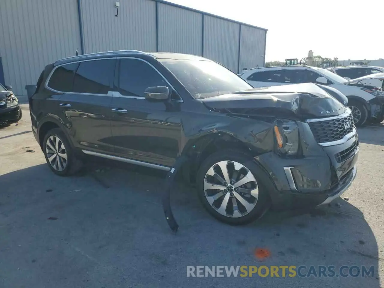 4 Photograph of a damaged car 5XYP64HC0NG223272 KIA TELLURIDE 2022