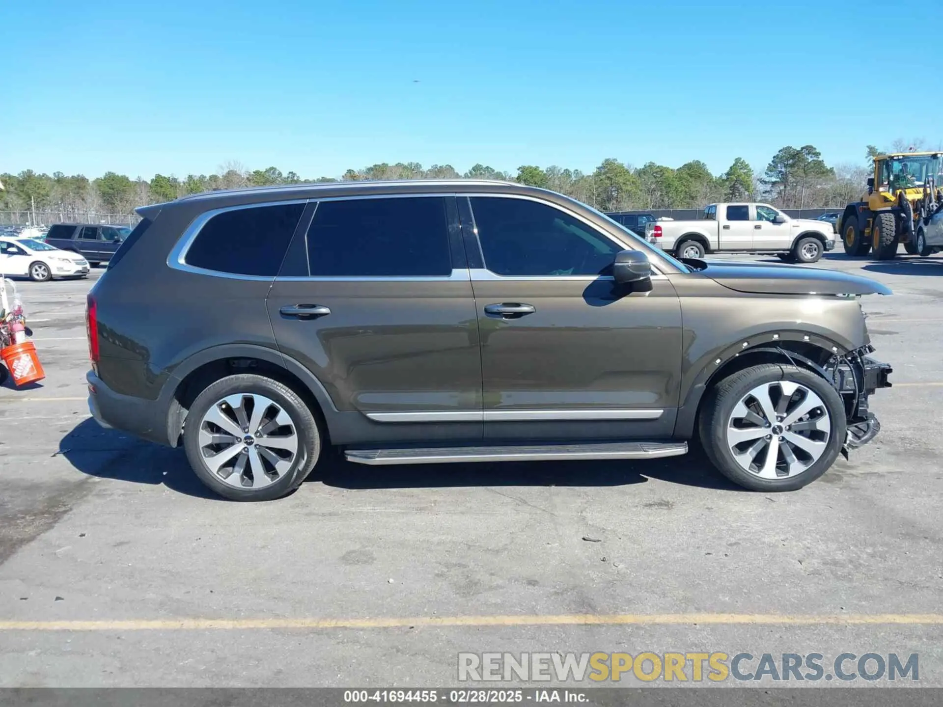 14 Photograph of a damaged car 5XYP64HC1NG261271 KIA TELLURIDE 2022