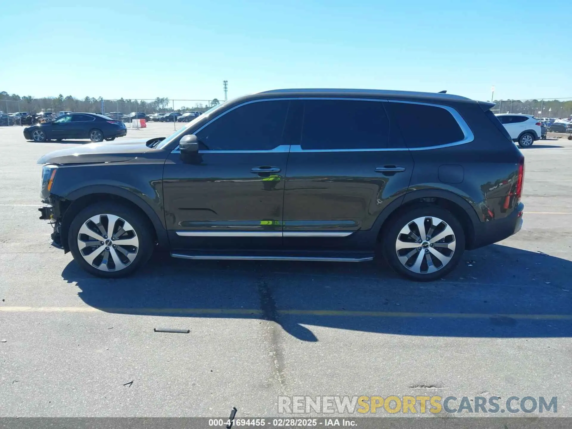 15 Photograph of a damaged car 5XYP64HC1NG261271 KIA TELLURIDE 2022