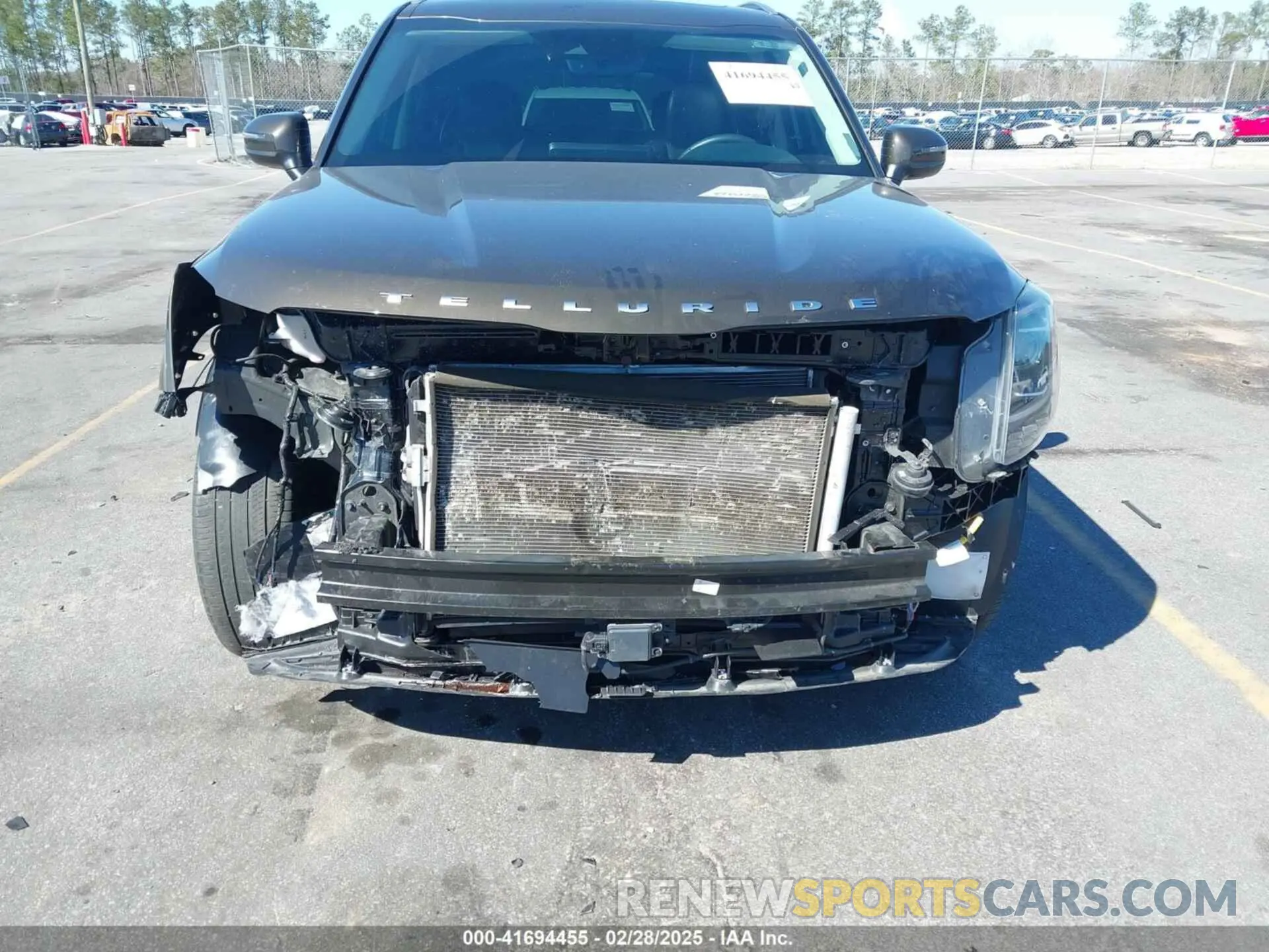 6 Photograph of a damaged car 5XYP64HC1NG261271 KIA TELLURIDE 2022