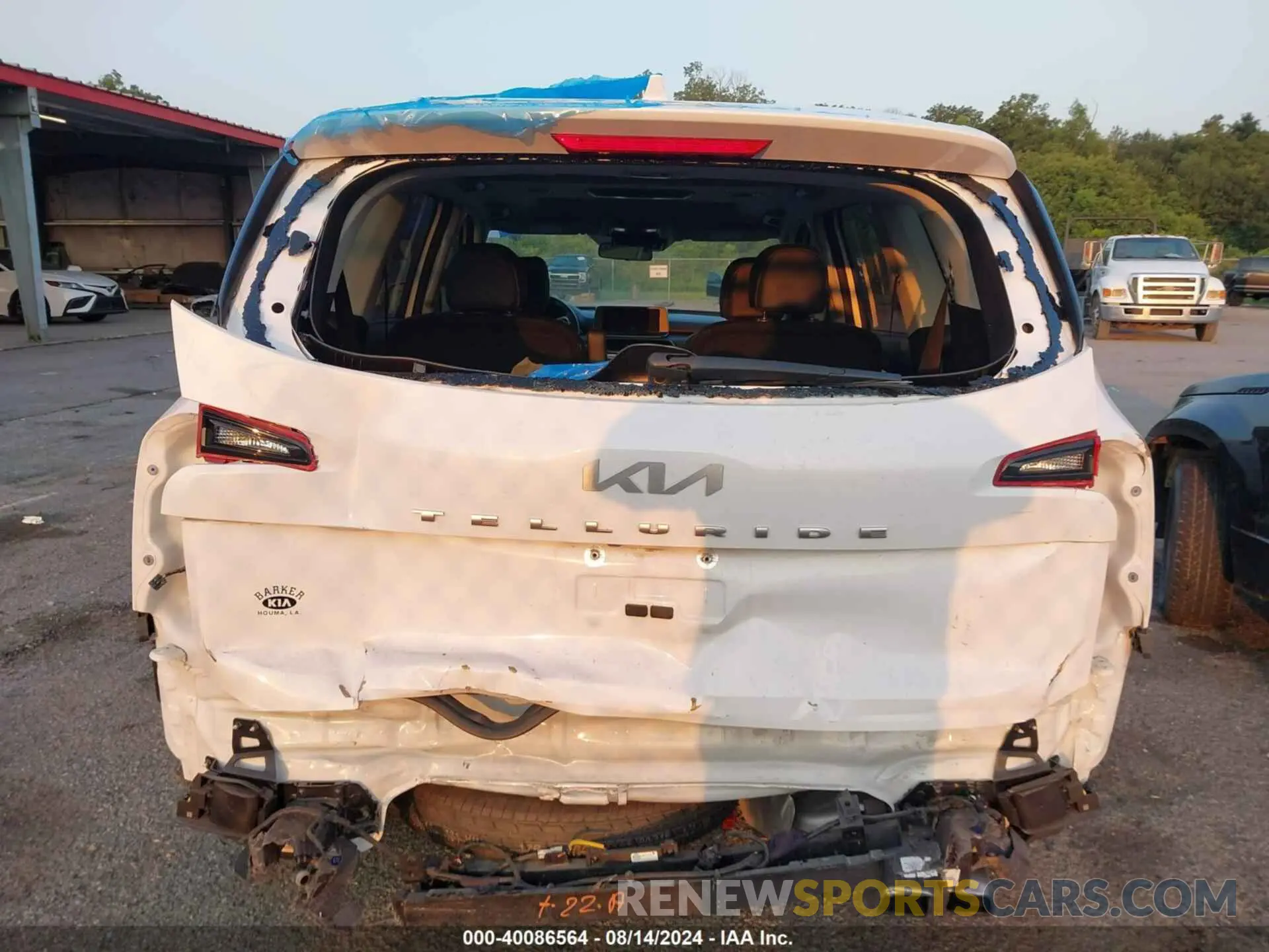16 Photograph of a damaged car 5XYP64HC1NG310548 KIA TELLURIDE 2022