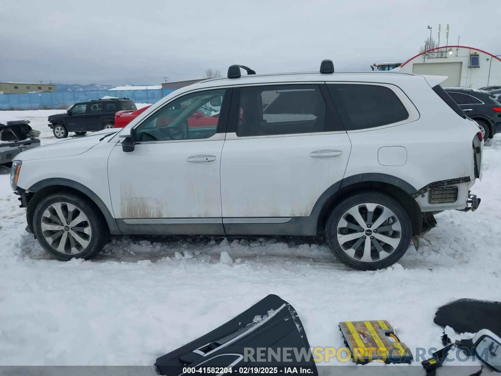 15 Photograph of a damaged car 5XYP6DHC4NG323438 KIA TELLURIDE 2022