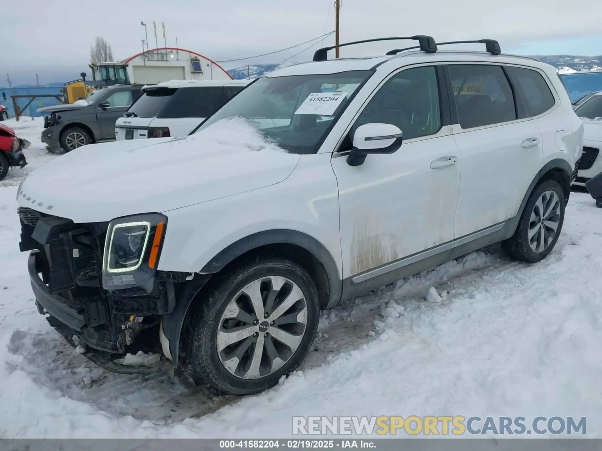 2 Photograph of a damaged car 5XYP6DHC4NG323438 KIA TELLURIDE 2022