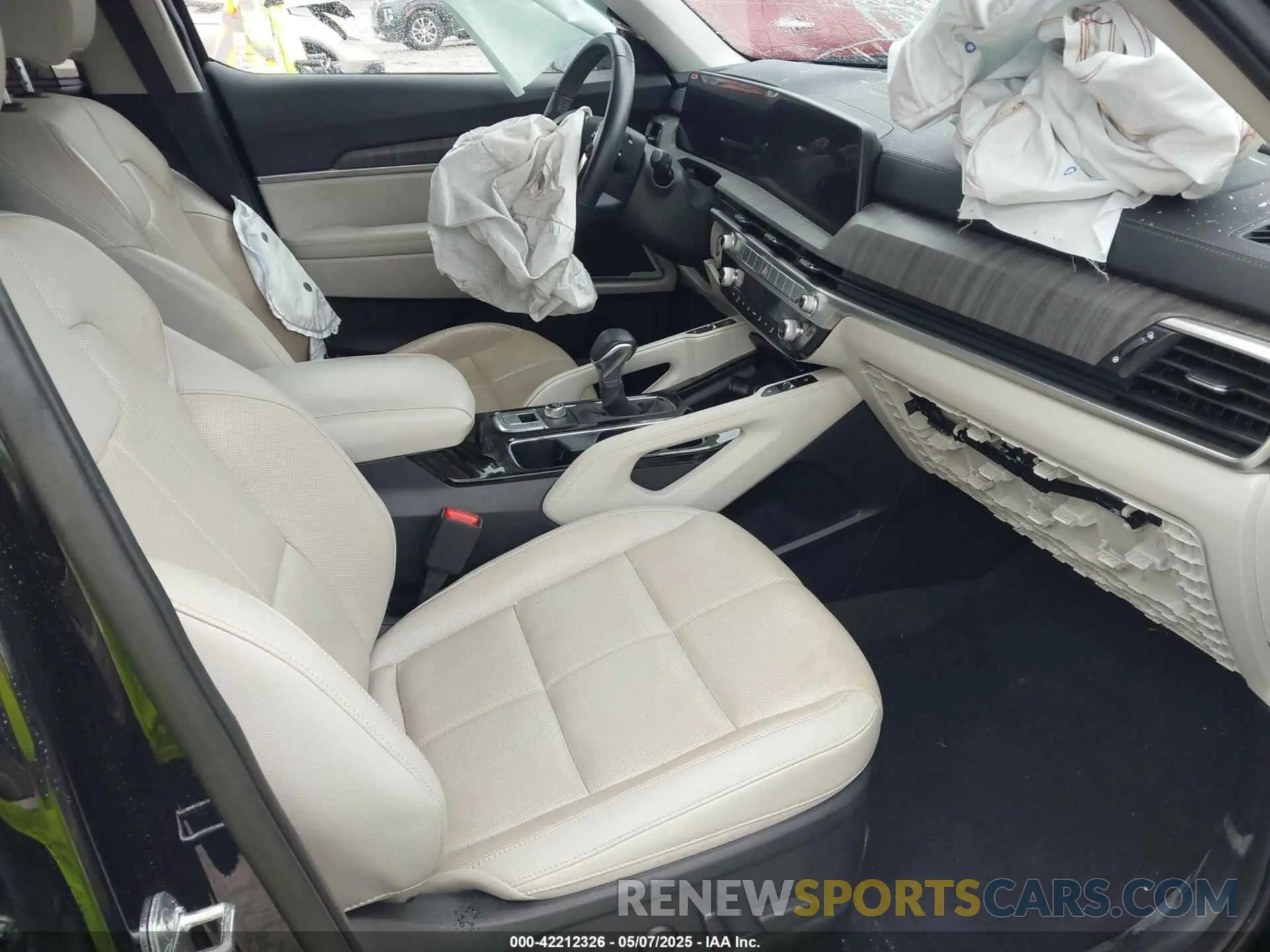 5 Photograph of a damaged car 5XYP34GC9PG339972 KIA TELLURIDE 2023
