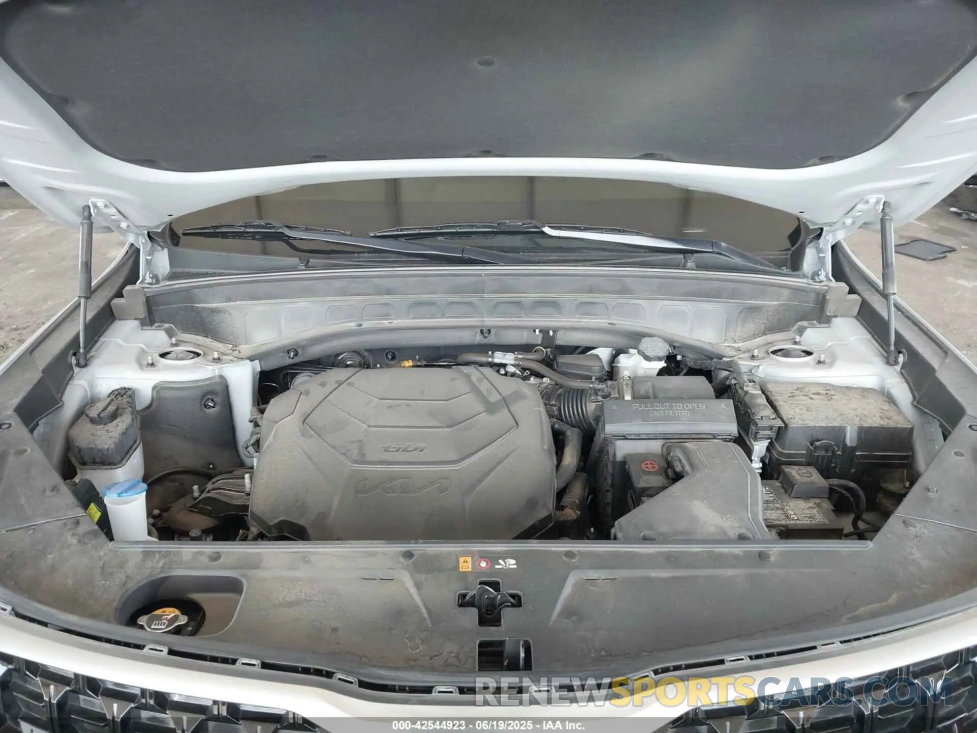 10 Photograph of a damaged car 5XYP3DGC0PG395945 KIA TELLURIDE 2023