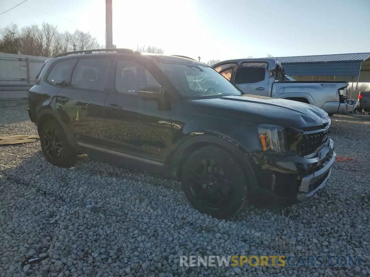 4 Photograph of a damaged car 5XYP3DGC8PG352647 KIA TELLURIDE 2023