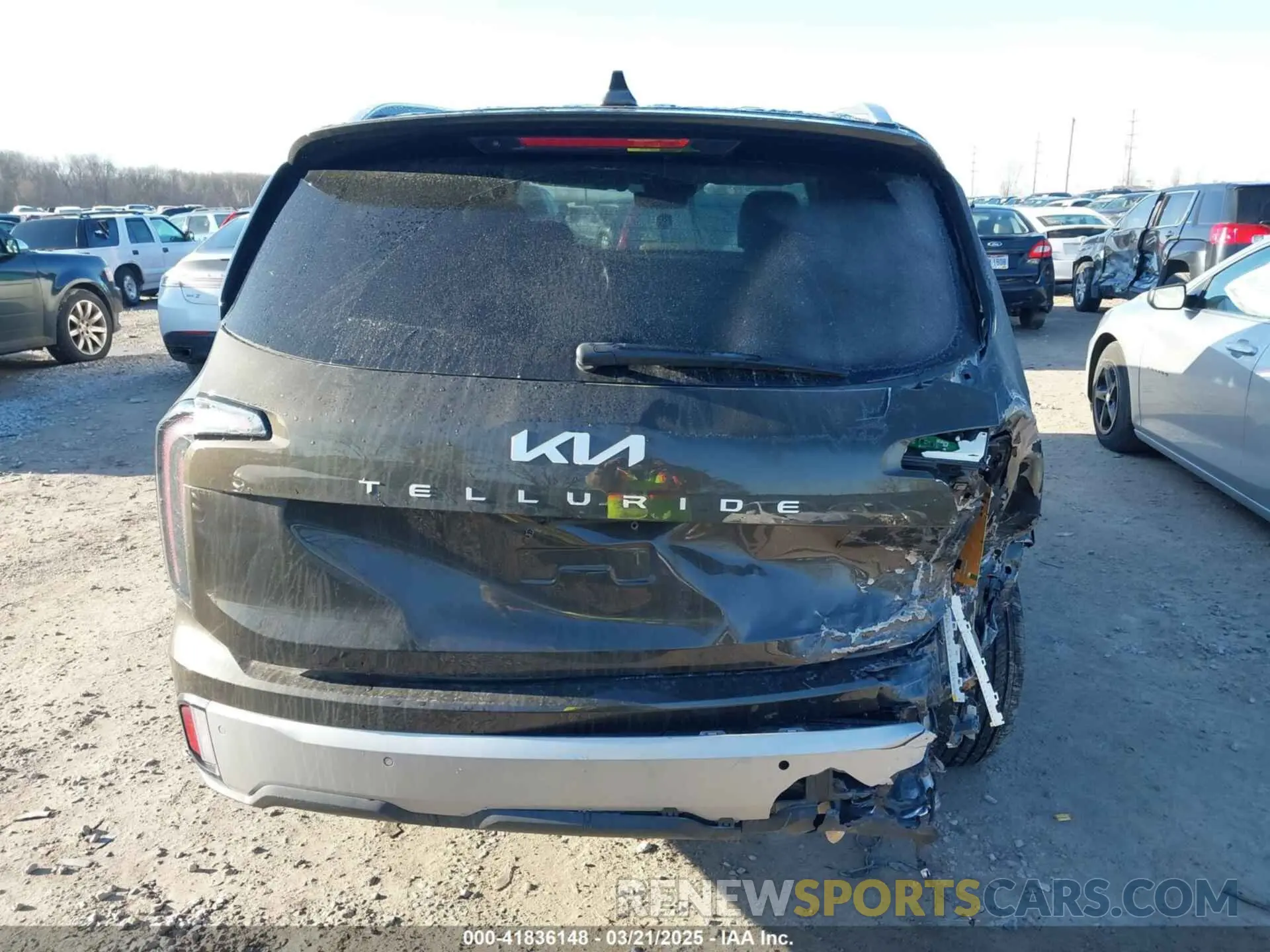 17 Photograph of a damaged car 5XYP5DGC1PG357568 KIA TELLURIDE 2023
