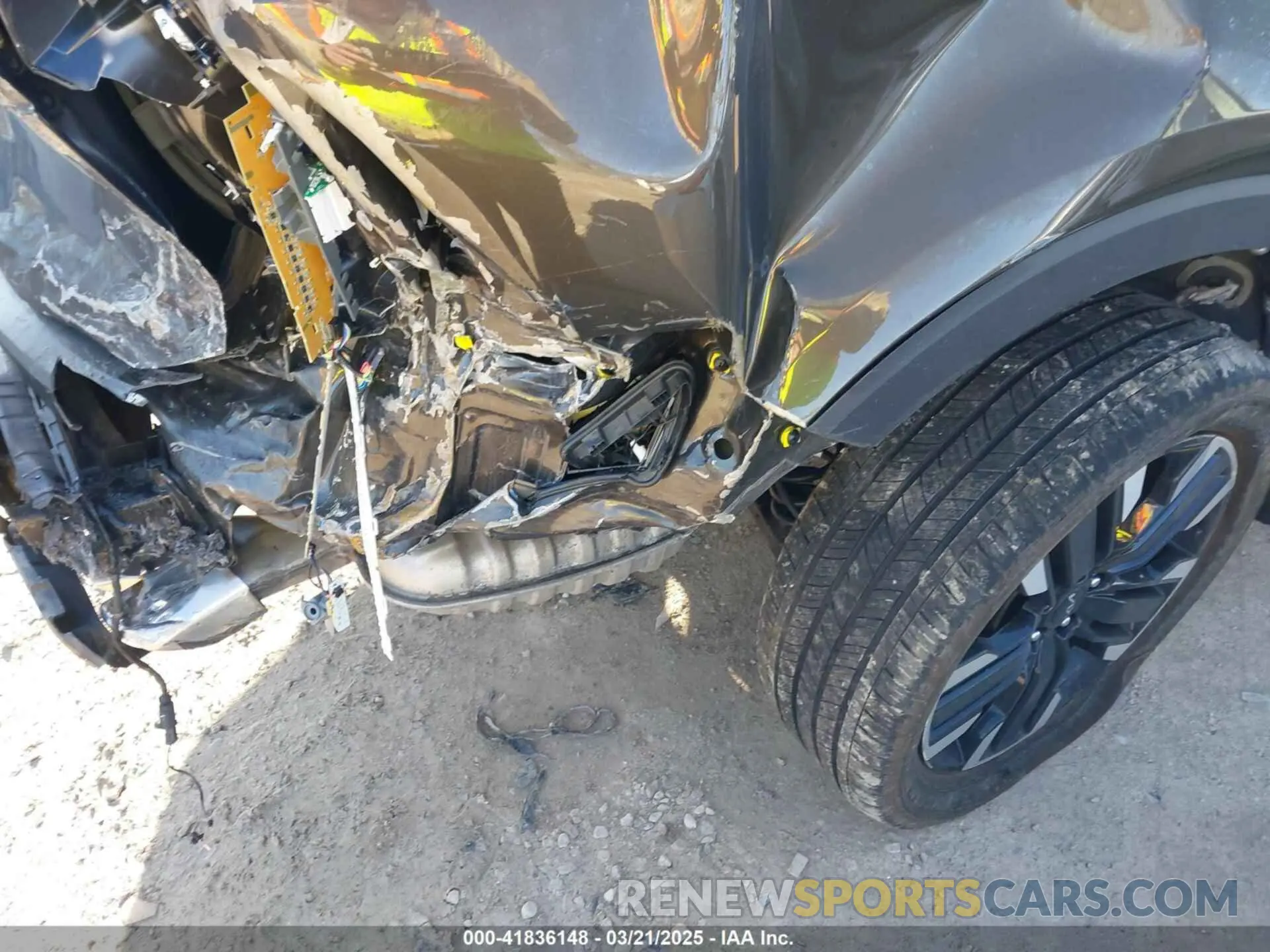 21 Photograph of a damaged car 5XYP5DGC1PG357568 KIA TELLURIDE 2023