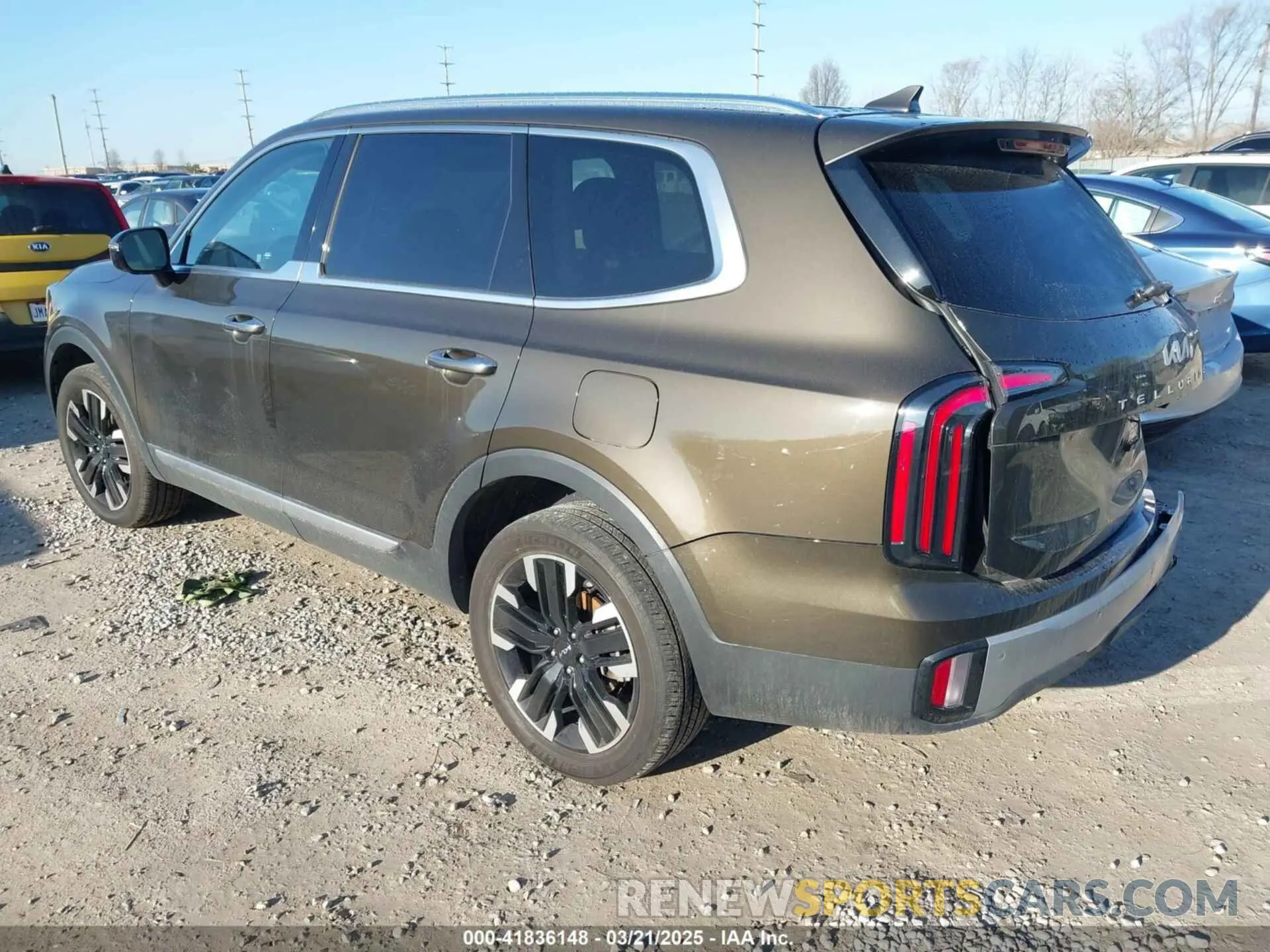 3 Photograph of a damaged car 5XYP5DGC1PG357568 KIA TELLURIDE 2023