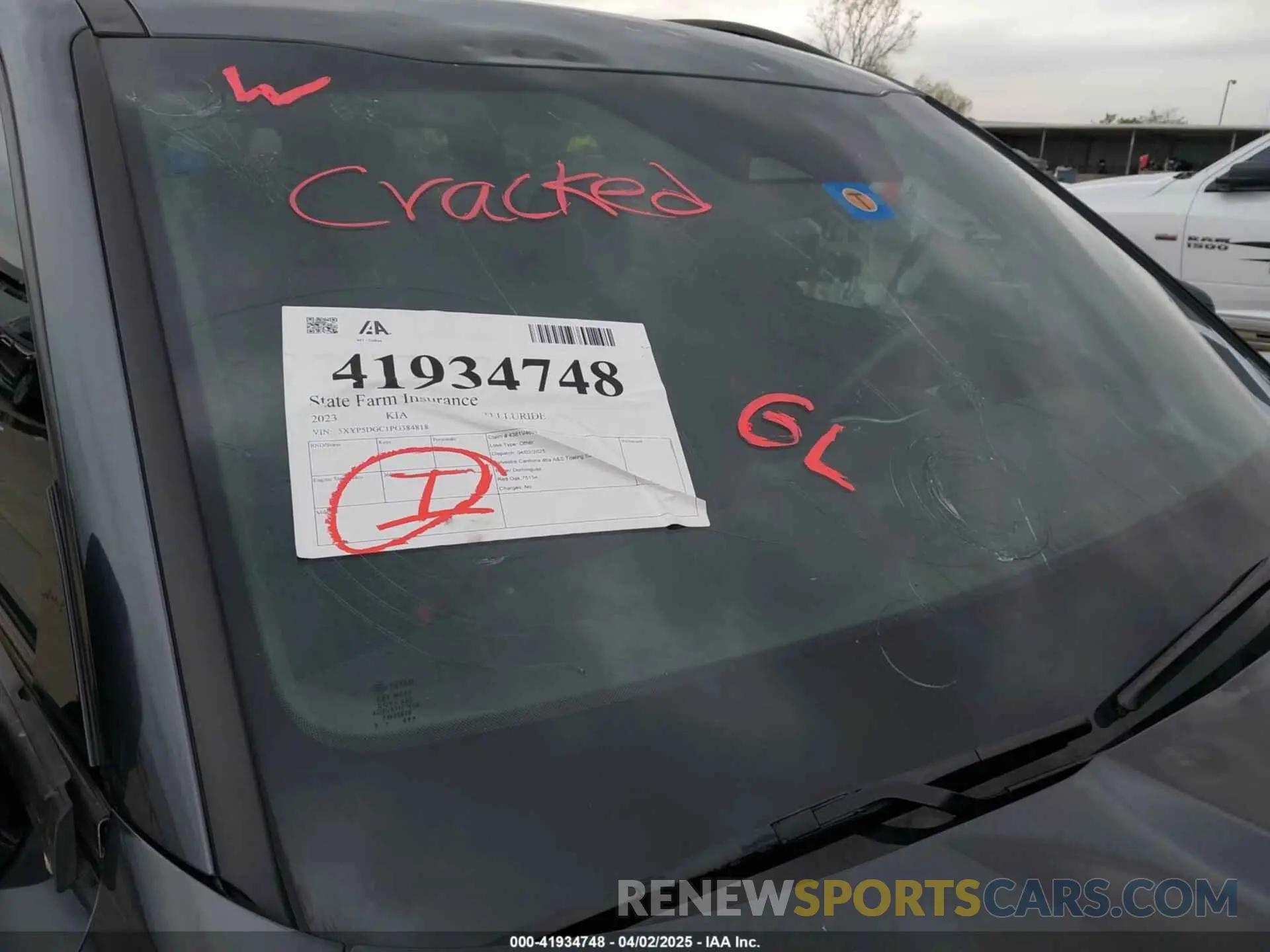 18 Photograph of a damaged car 5XYP5DGC1PG384818 KIA TELLURIDE 2023