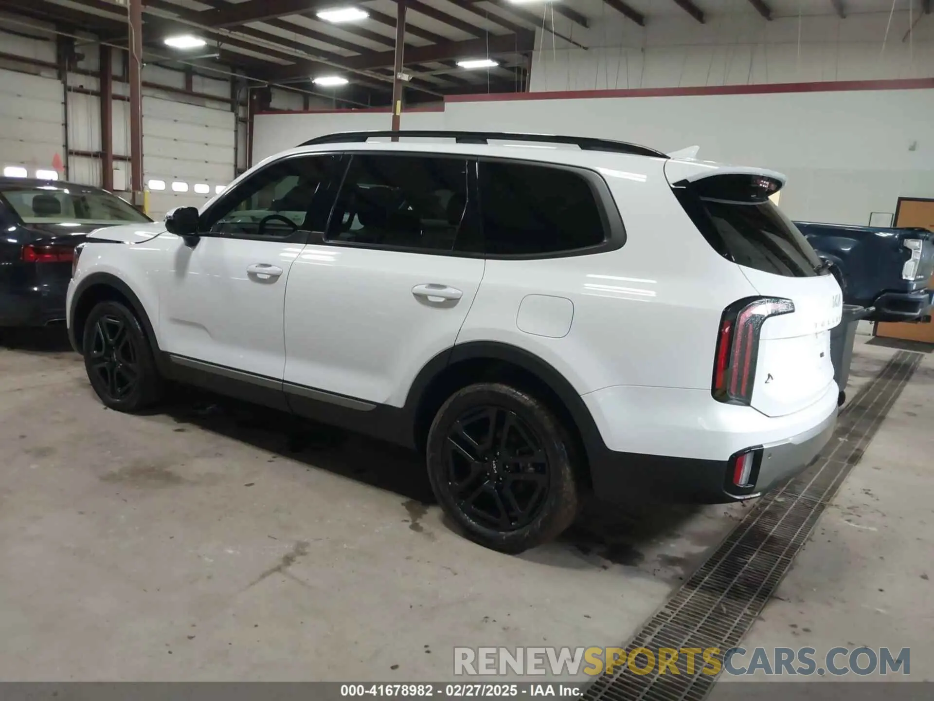 3 Фотография поврежденного автомобиля 5XYP5DGC2PG338138 KIA TELLURIDE 2023