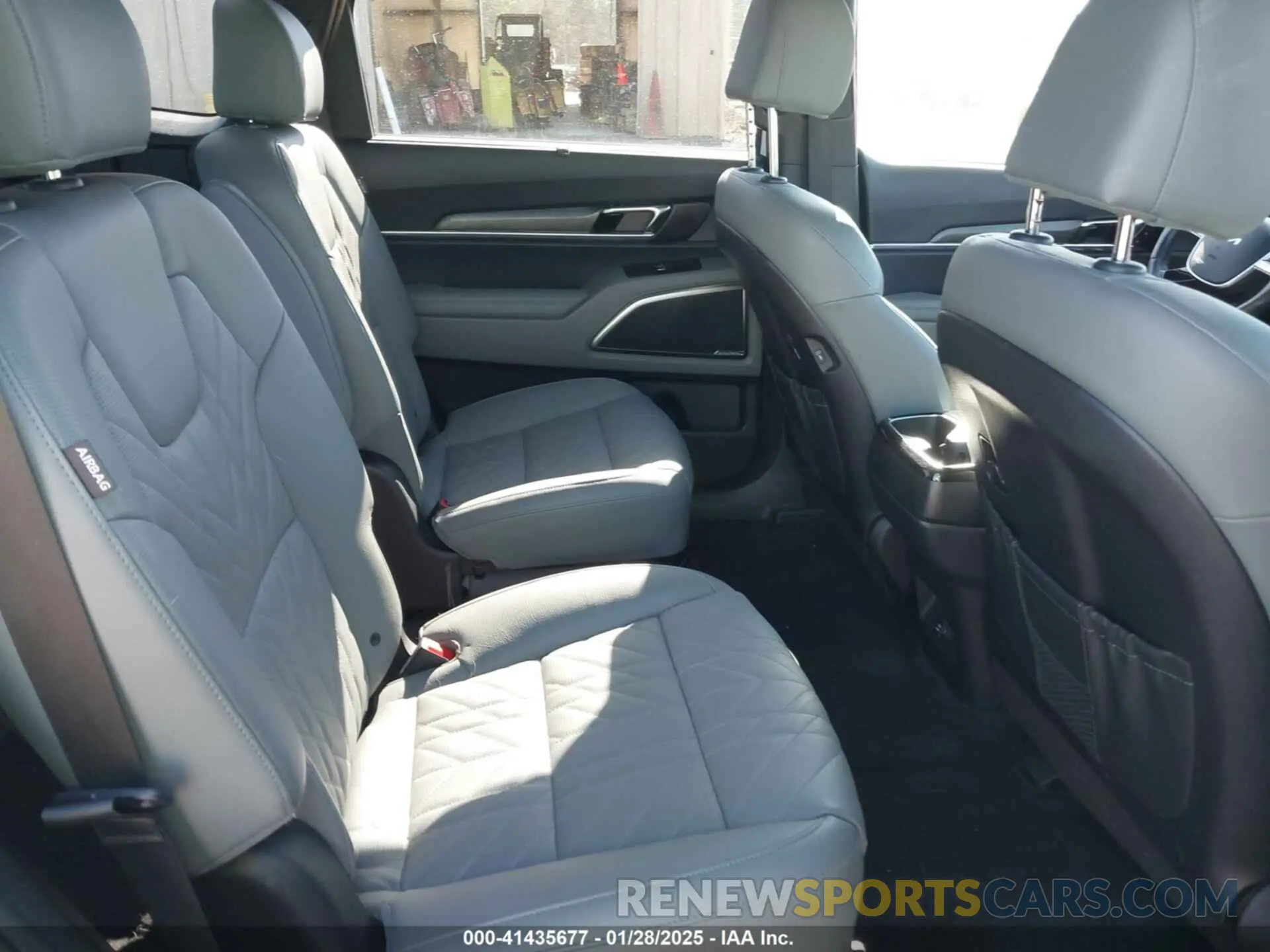 8 Фотография поврежденного автомобиля 5XYP5DGC2PG341623 KIA TELLURIDE 2023