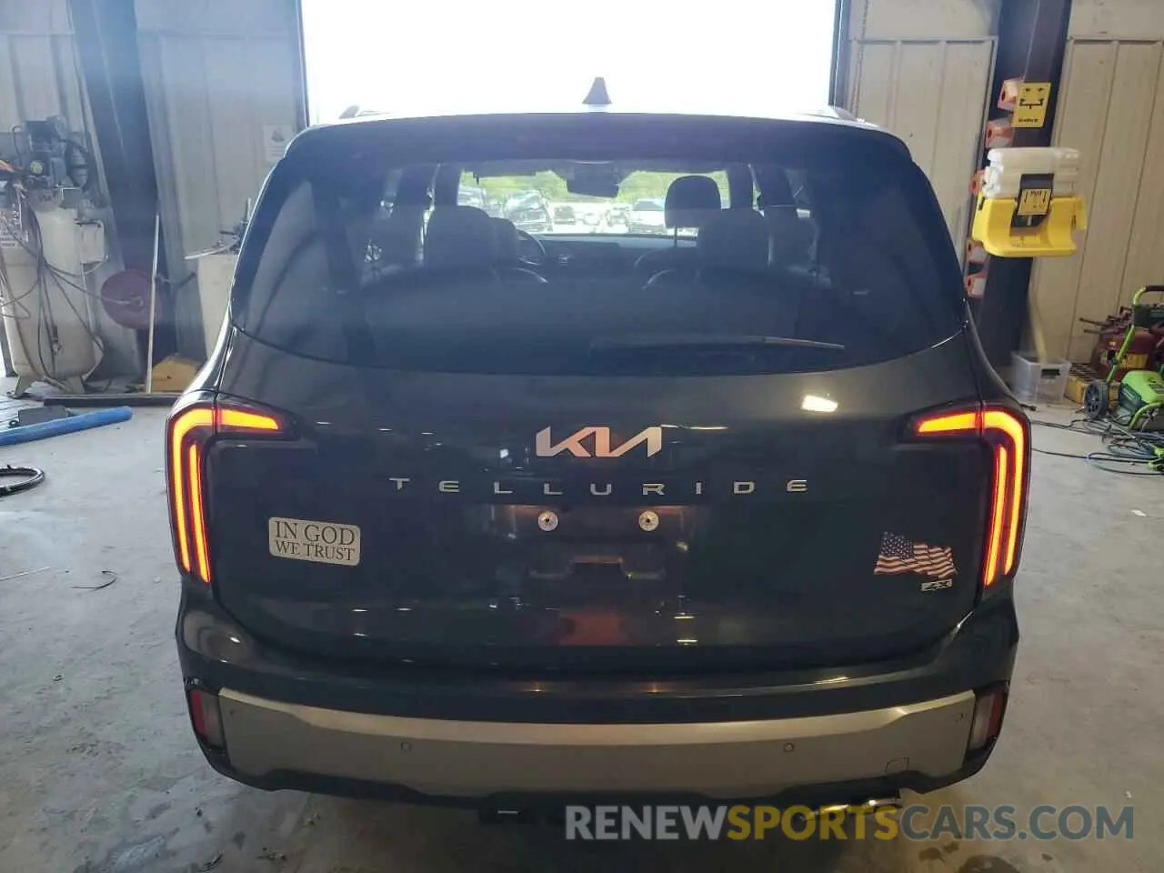6 Photograph of a damaged car 5XYP5DGC2PG378641 KIA TELLURIDE 2023