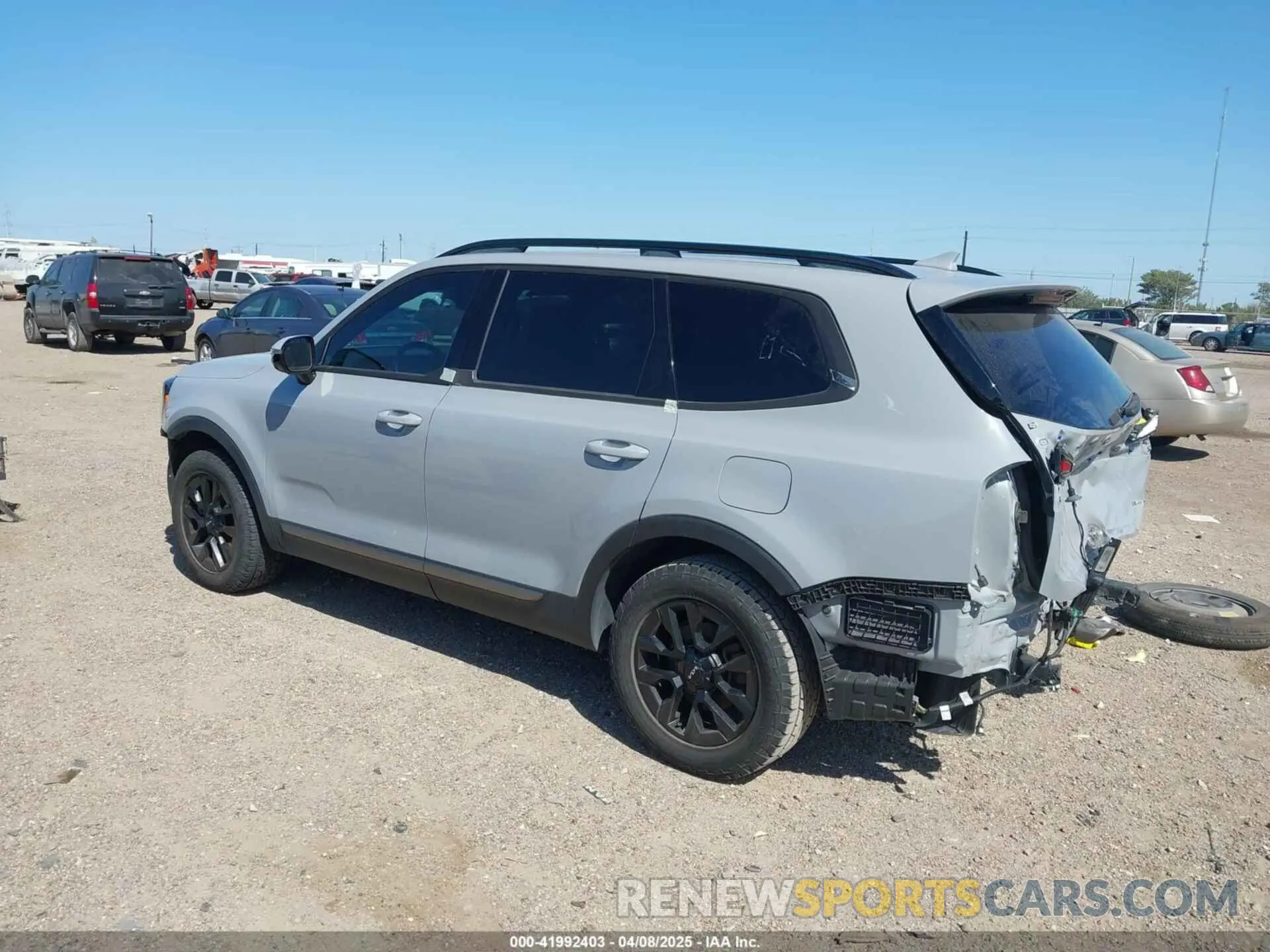 3 Photograph of a damaged car 5XYP5DGC5PG385874 KIA TELLURIDE 2023