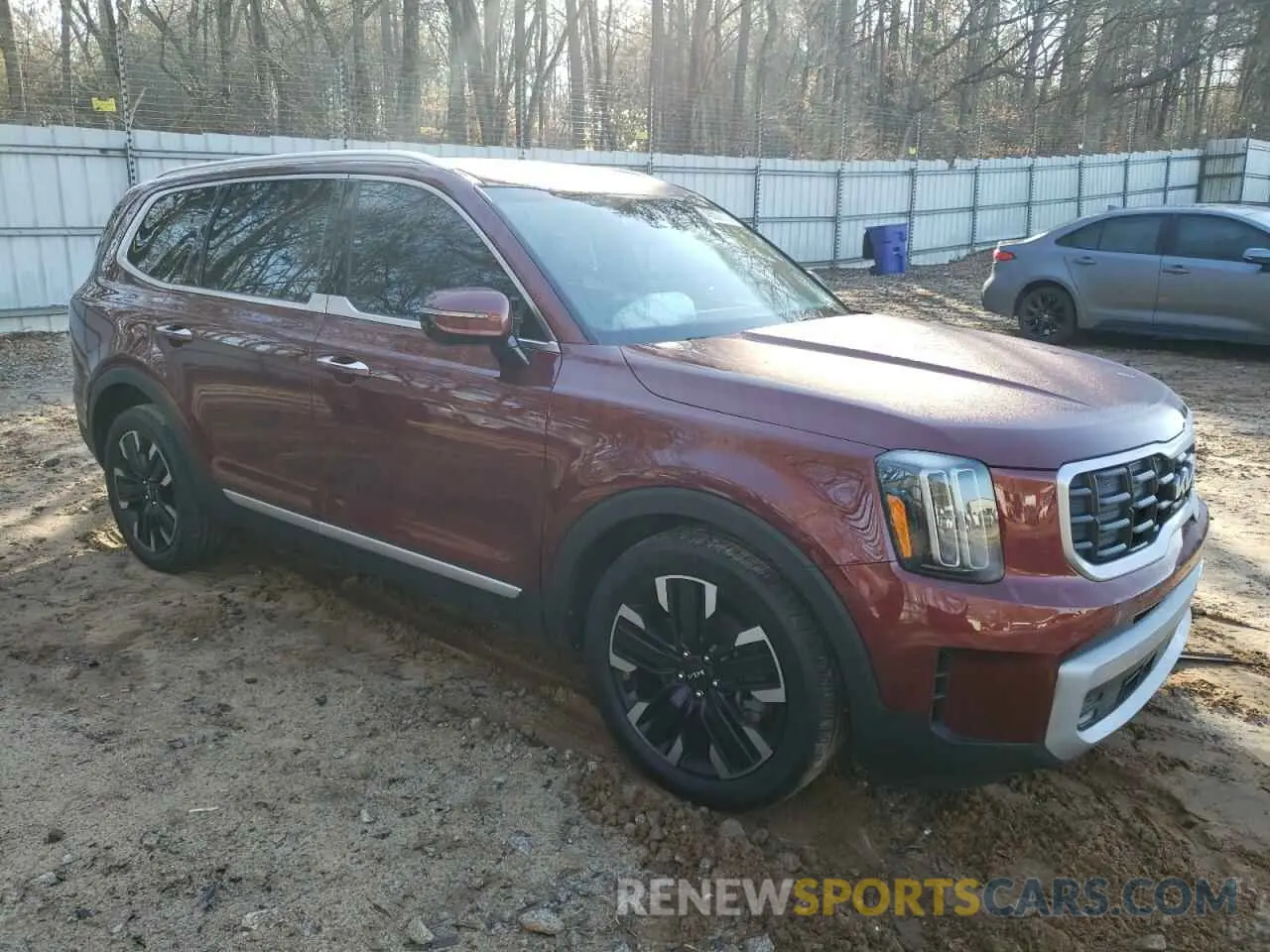 4 Photograph of a damaged car 5XYP5DGC5PG399807 KIA TELLURIDE 2023