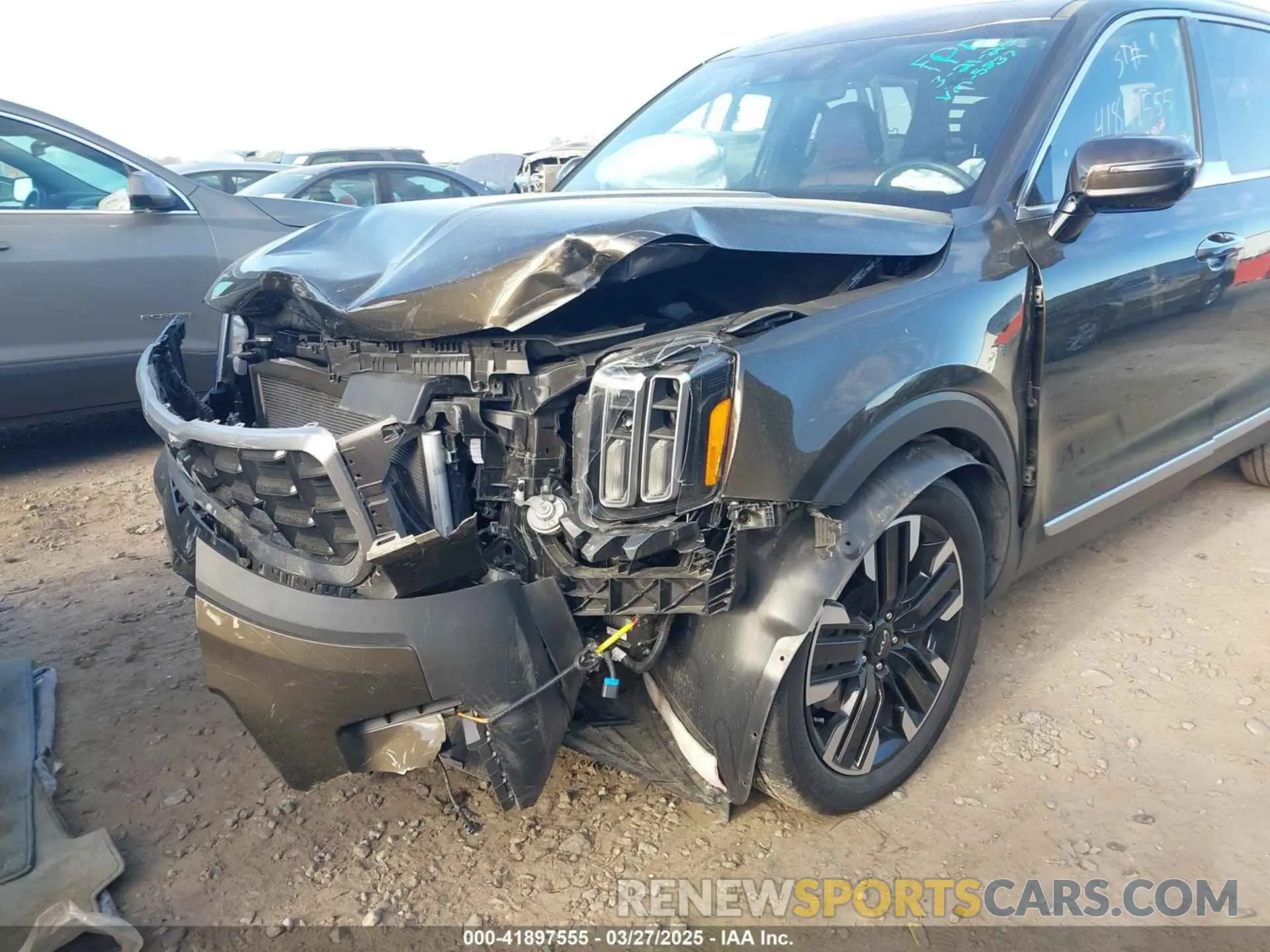 6 Photograph of a damaged car 5XYP5DGC8PG345837 KIA TELLURIDE 2023