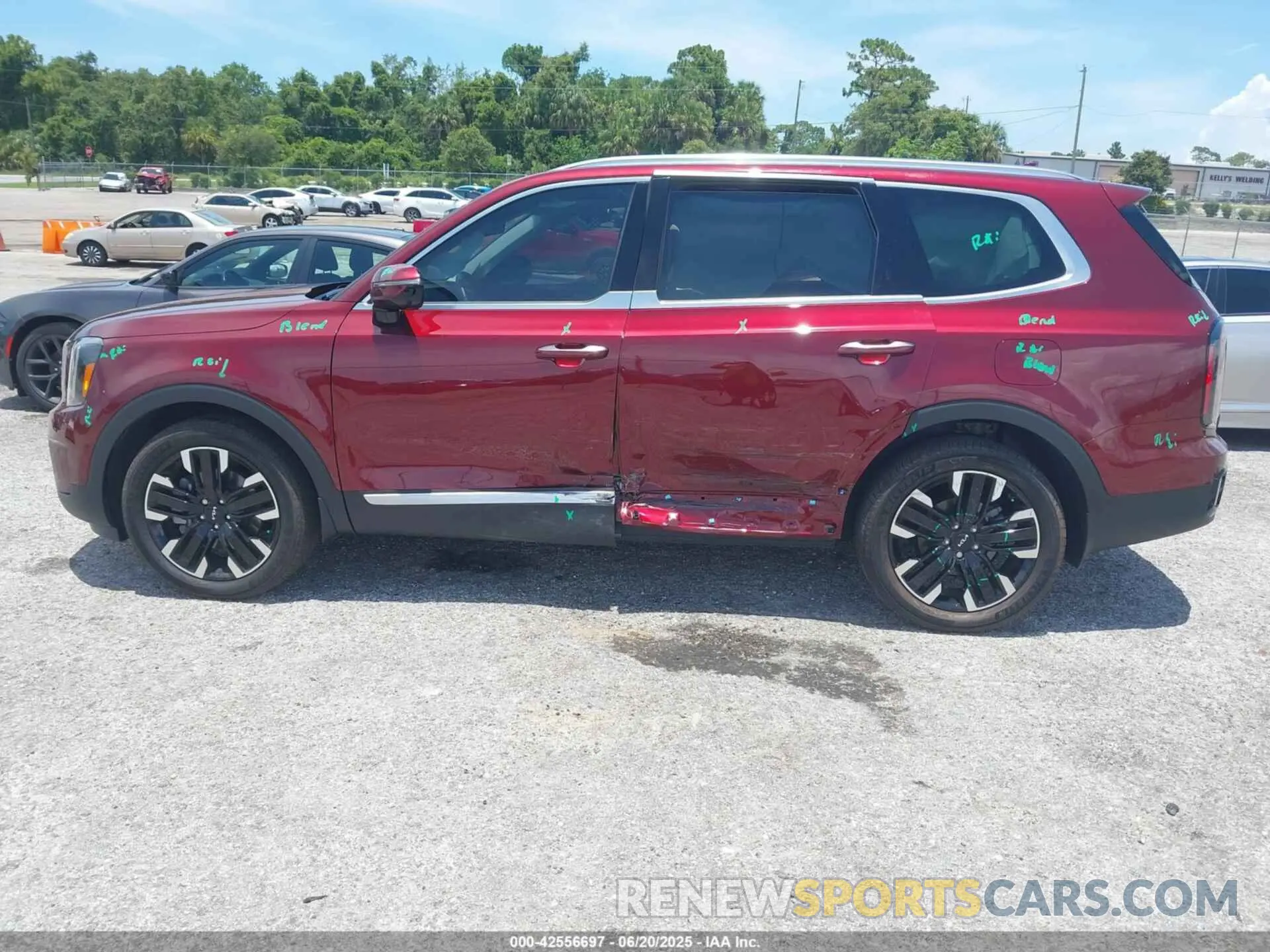 15 Photograph of a damaged car 5XYP5DGC9PG384453 KIA TELLURIDE 2023