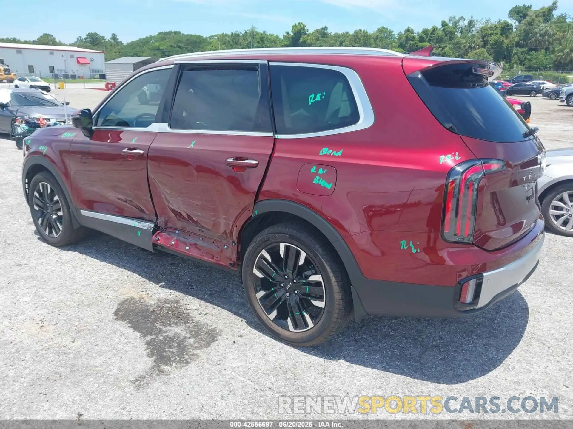 3 Photograph of a damaged car 5XYP5DGC9PG384453 KIA TELLURIDE 2023