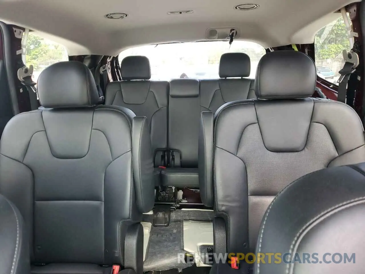 10 Photograph of a damaged car 5XYP64GC5PG357330 KIA TELLURIDE 2023