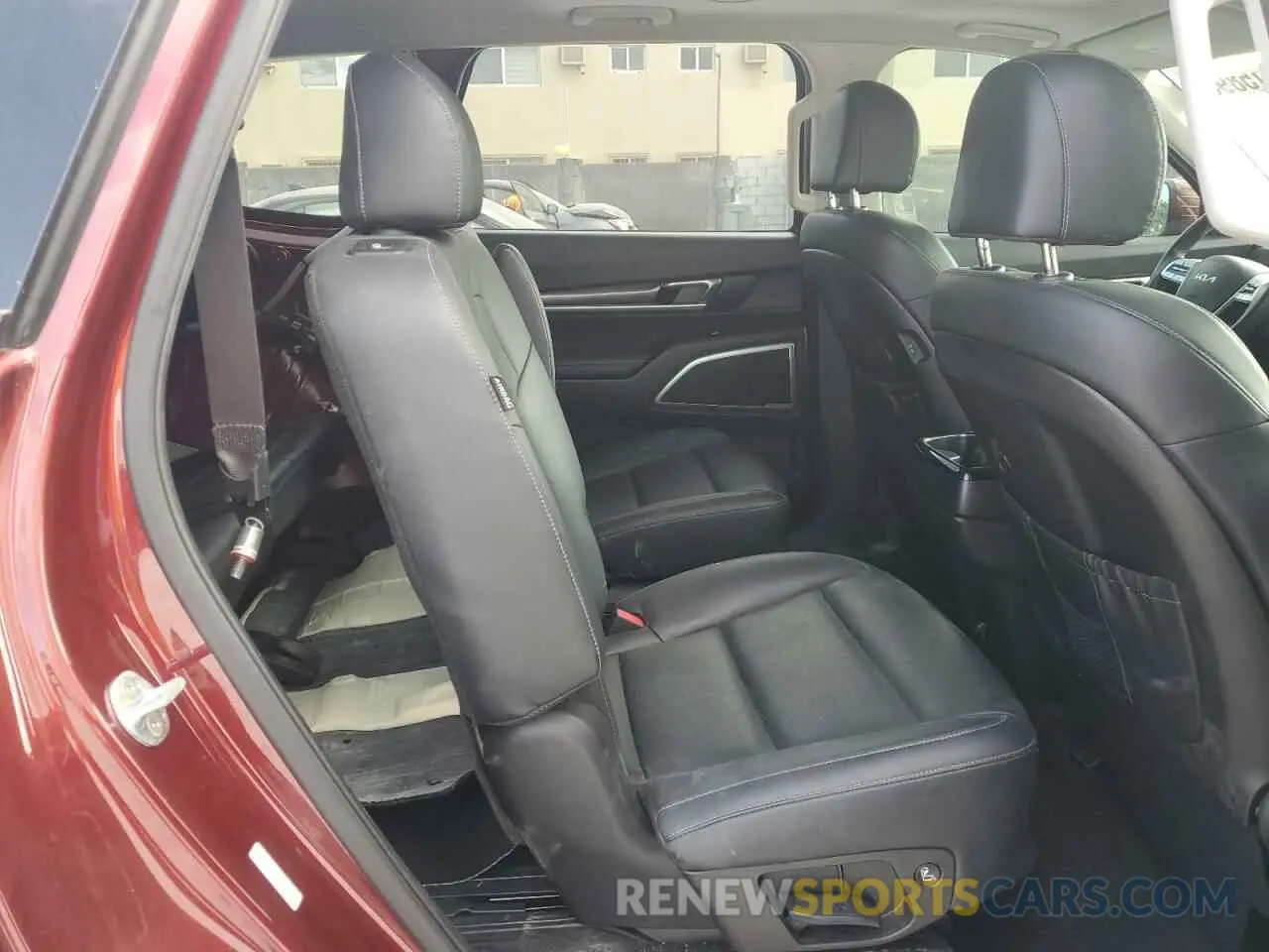 11 Photograph of a damaged car 5XYP64GC5PG357330 KIA TELLURIDE 2023