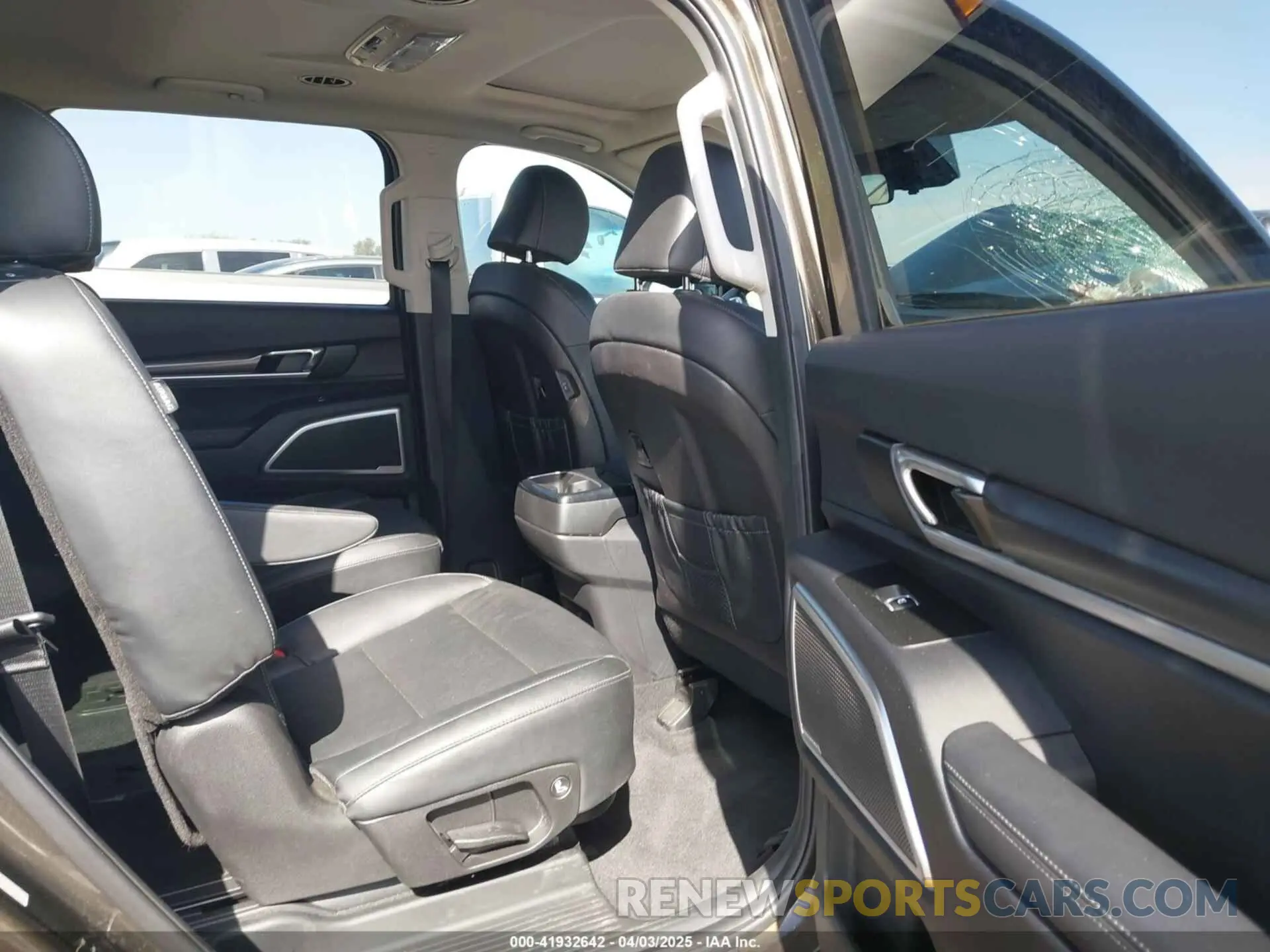 8 Фотография поврежденного автомобиля 5XYP6DGC3PG359562 KIA TELLURIDE 2023