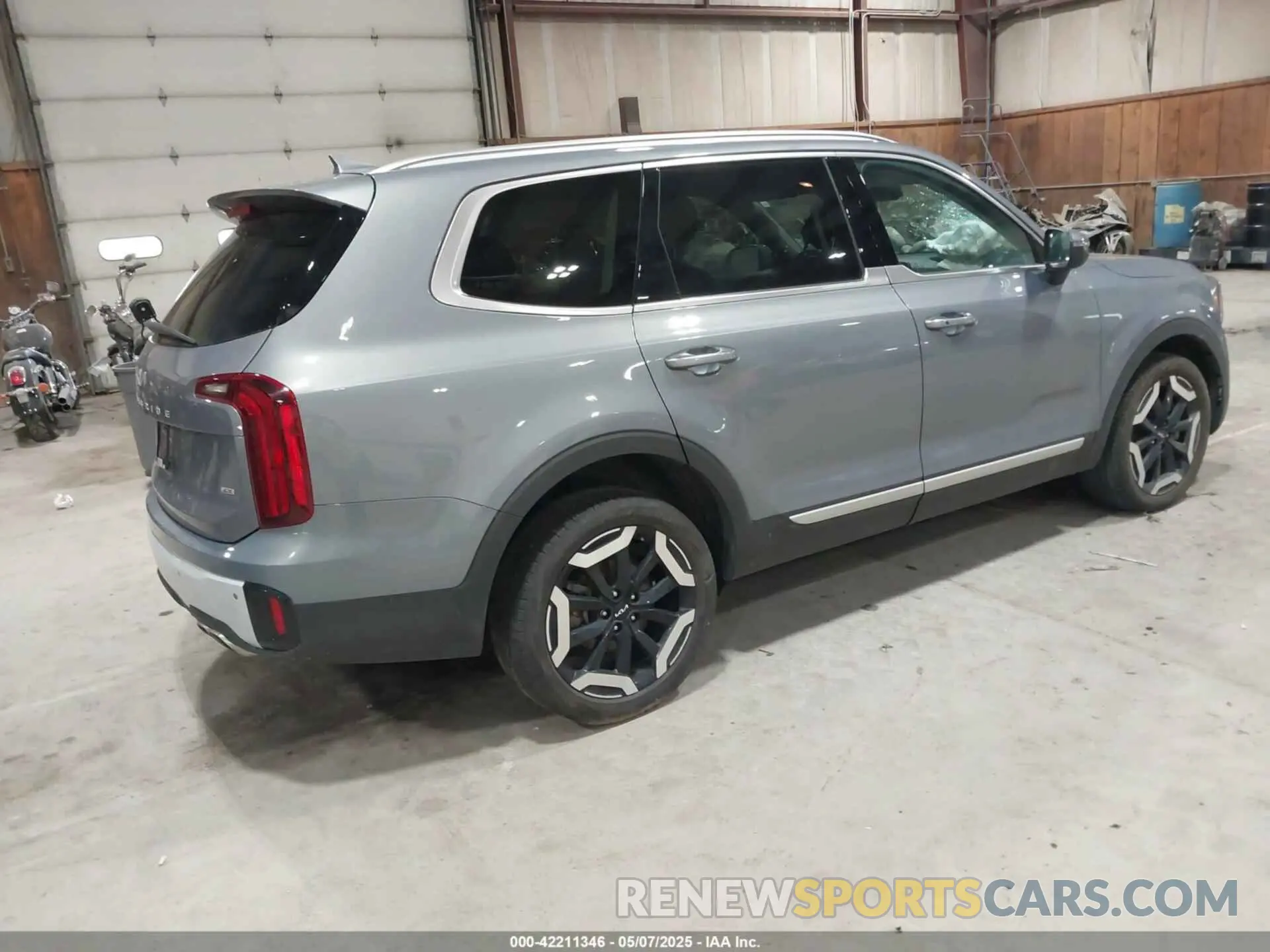4 Photograph of a damaged car 5XYP6DGC3PG407285 KIA TELLURIDE 2023