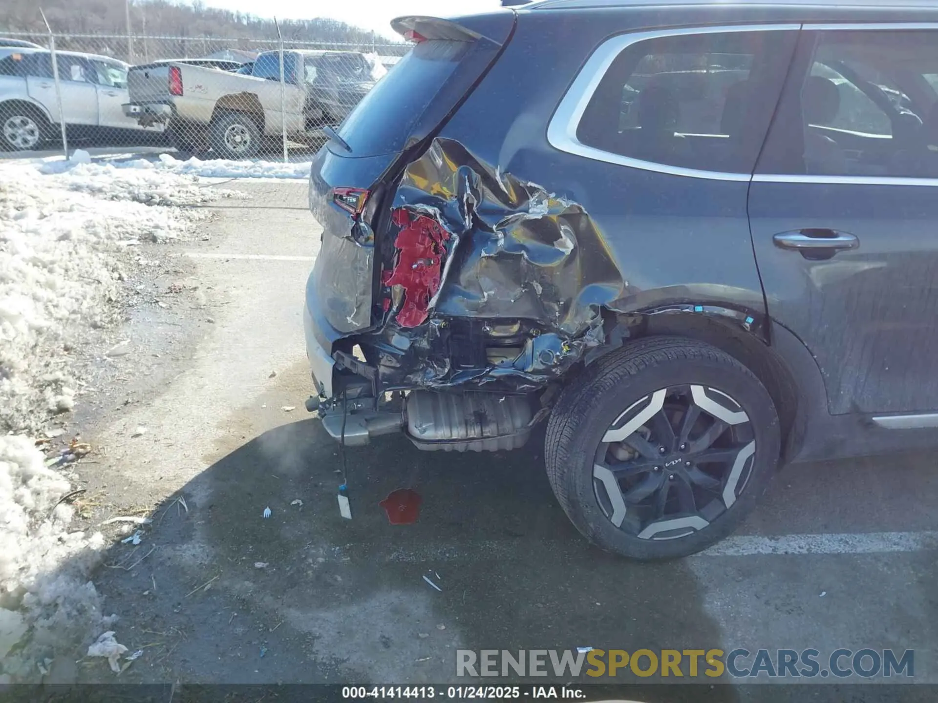 6 Photograph of a damaged car 5XYP6DGC7PG331117 KIA TELLURIDE 2023