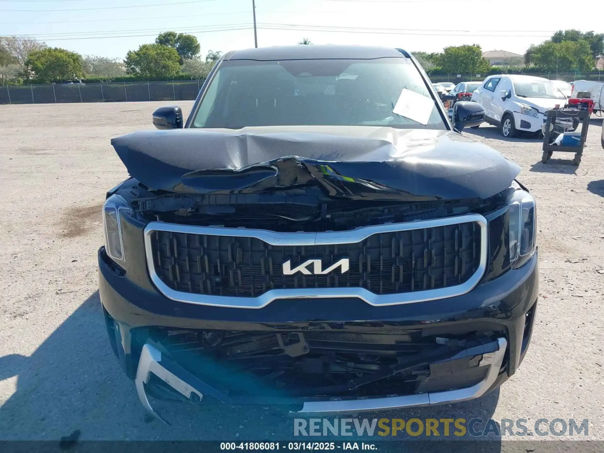 13 Photograph of a damaged car 5XYP24GC6RG482724 KIA TELLURIDE 2024