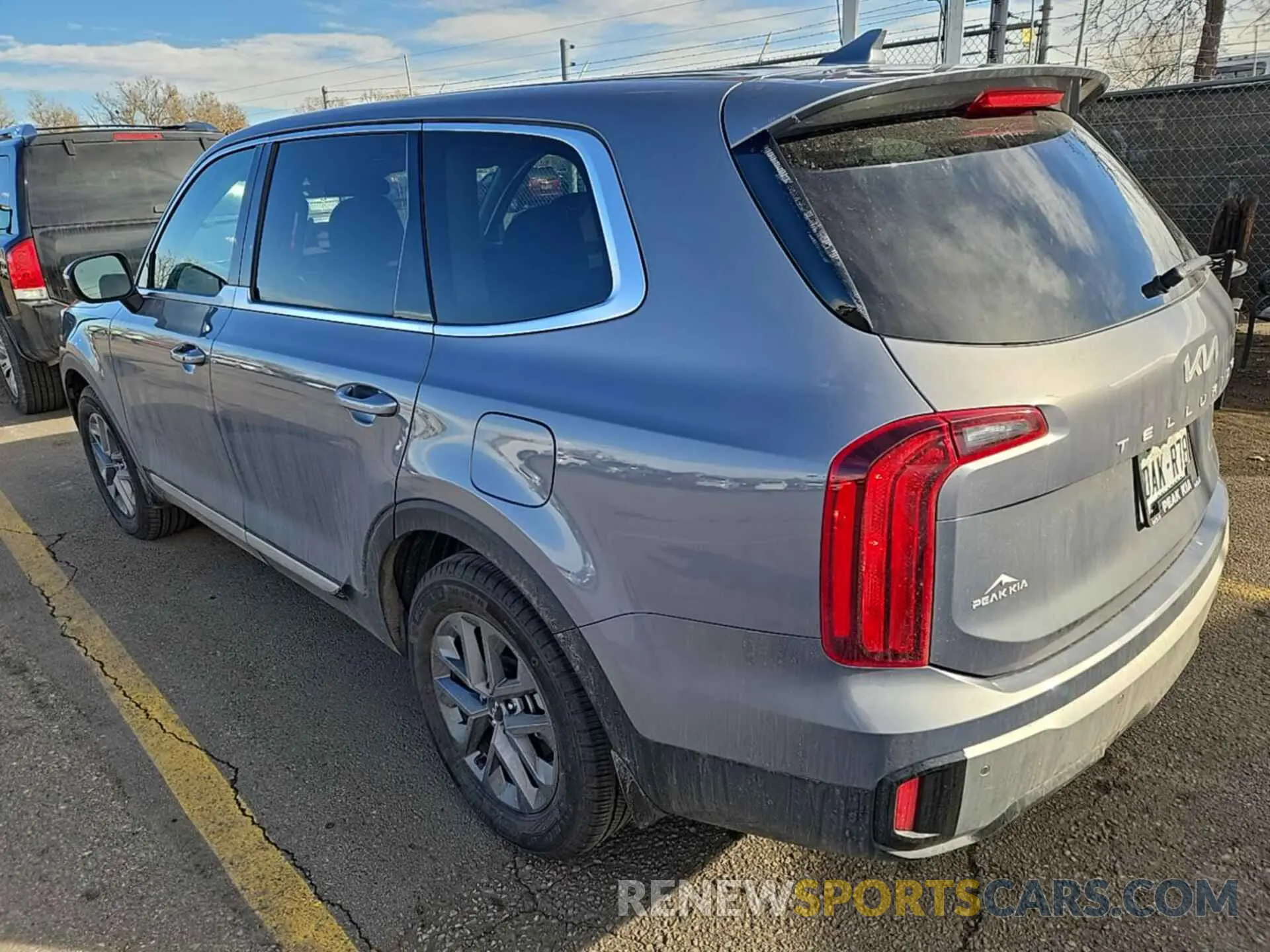14 Photograph of a damaged car 5XYP2DGC4RG487341 KIA TELLURIDE 2024