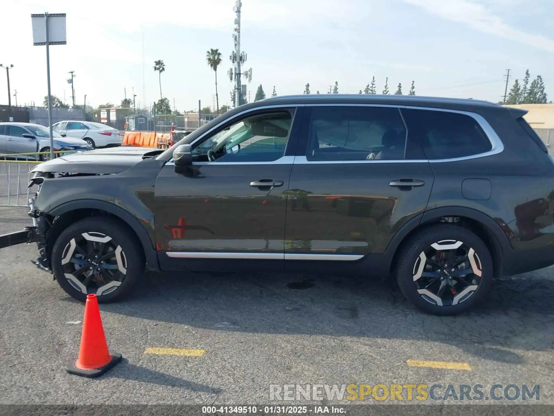 13 Photograph of a damaged car 5XYP34GC3RG521217 KIA TELLURIDE 2024
